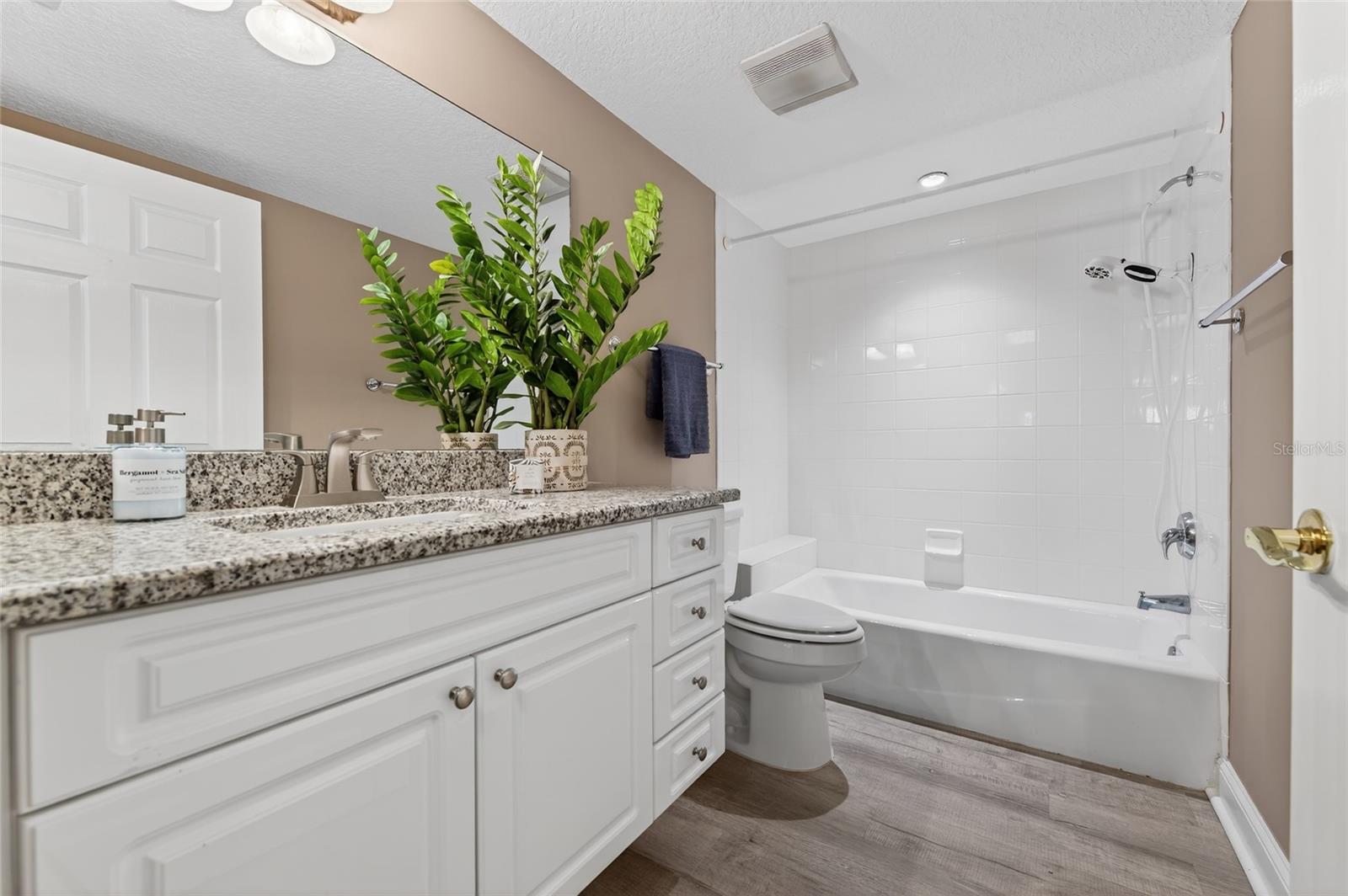 Image 17 of 53 For 4670 Links Village Drive A304