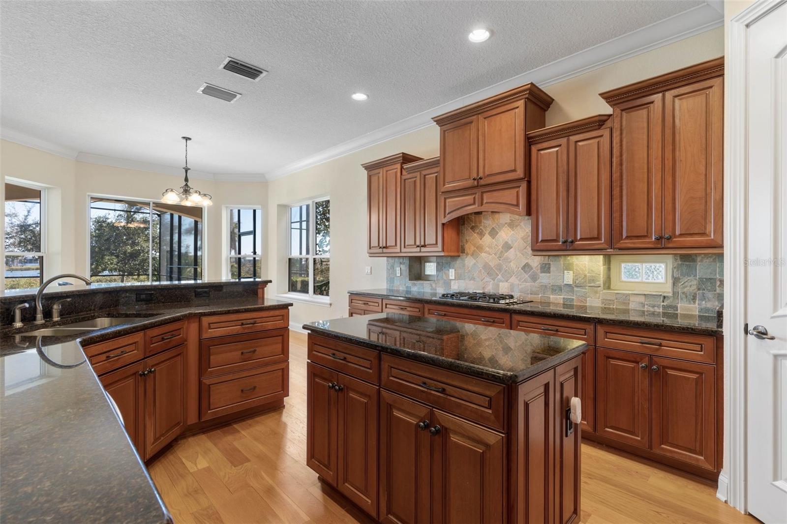 Image 12 of 97 For 11 Riverwalk Drive