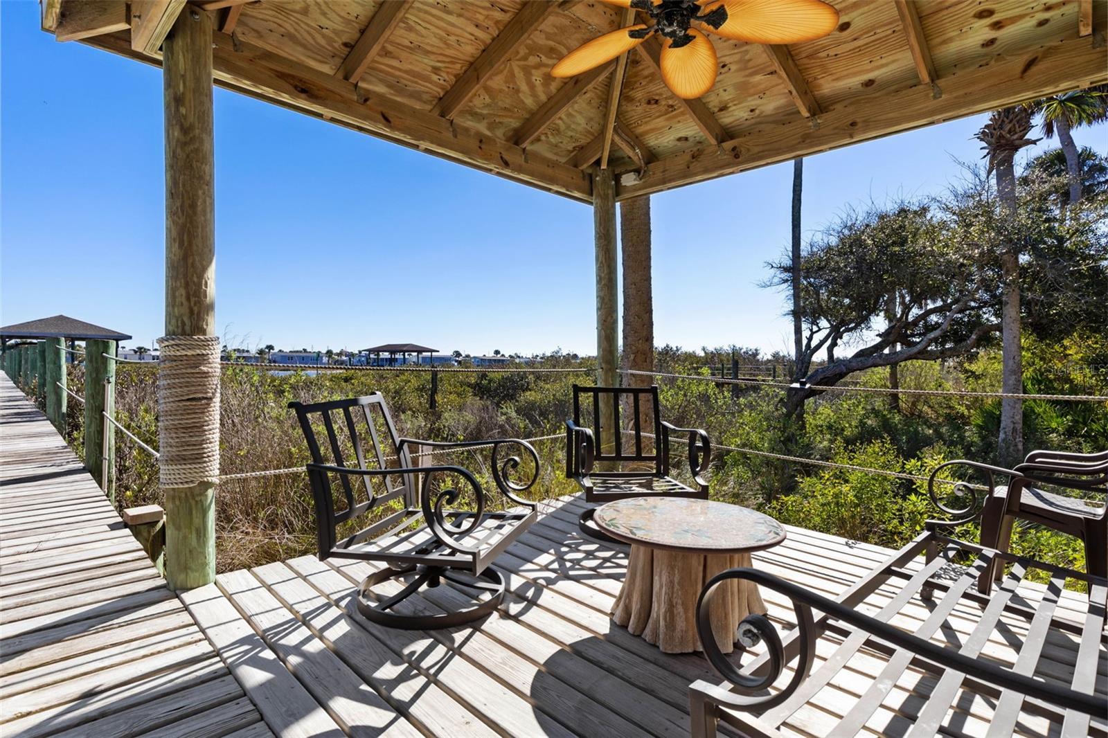 Image 22 of 97 For 11 Riverwalk Drive