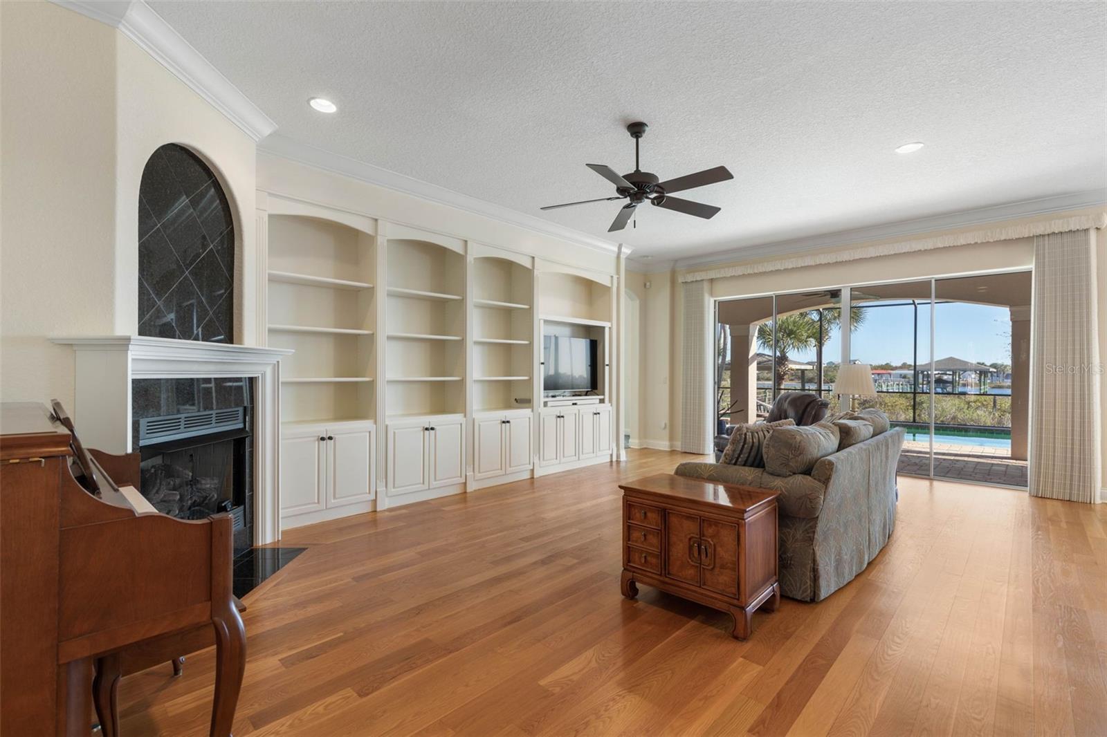 Image 4 of 97 For 11 Riverwalk Drive