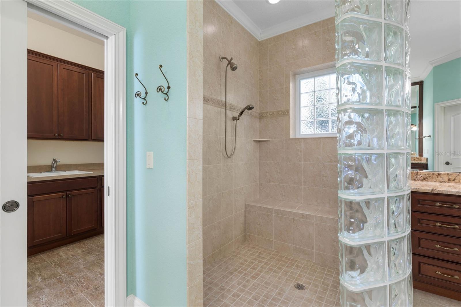 Image 40 of 97 For 11 Riverwalk Drive