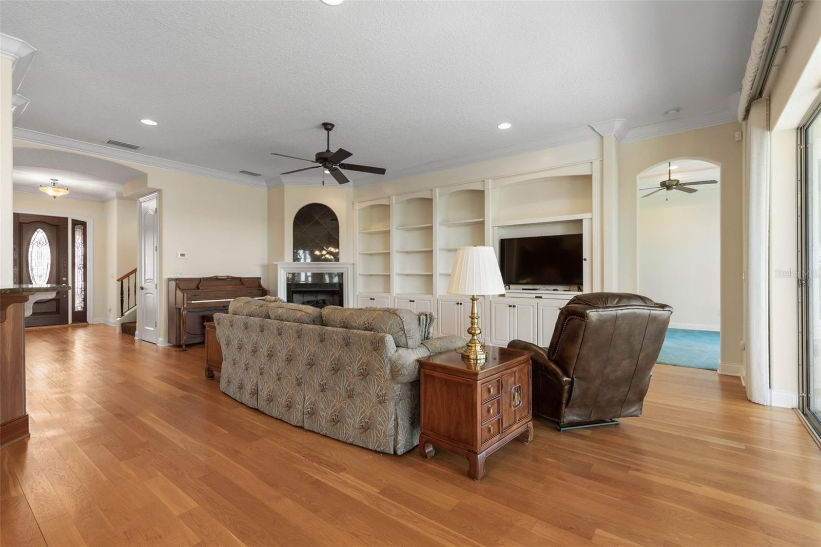 Image 5 of 97 For 11 Riverwalk Drive