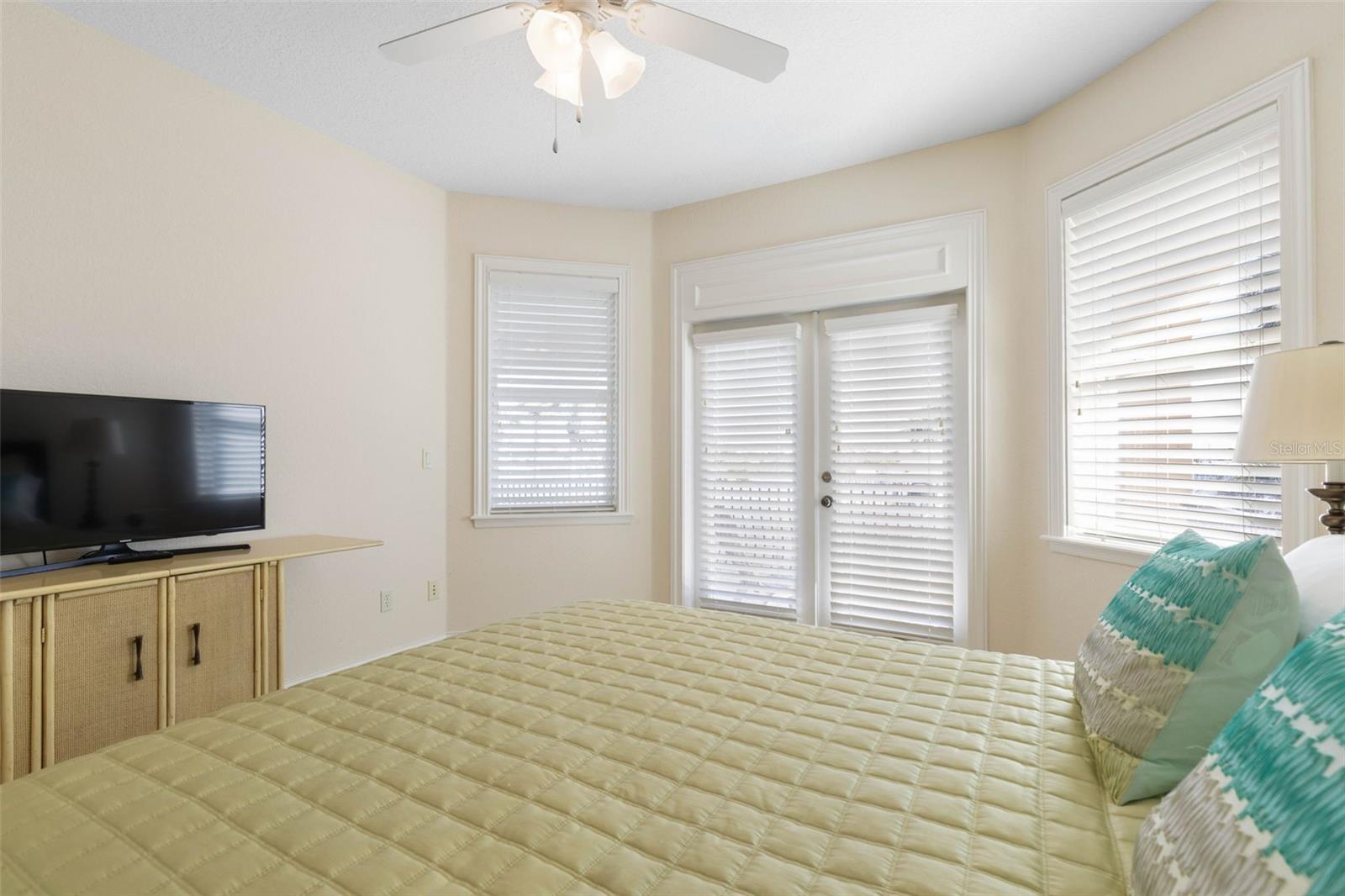 Image 55 of 97 For 11 Riverwalk Drive