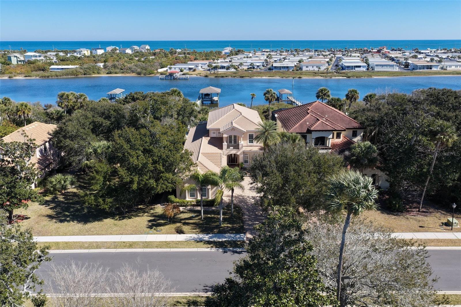 Image 66 of 97 For 11 Riverwalk Drive