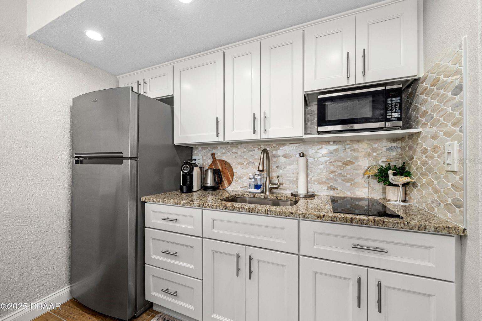 Image 18 of 45 For 2301 Atlantic Avenue 524