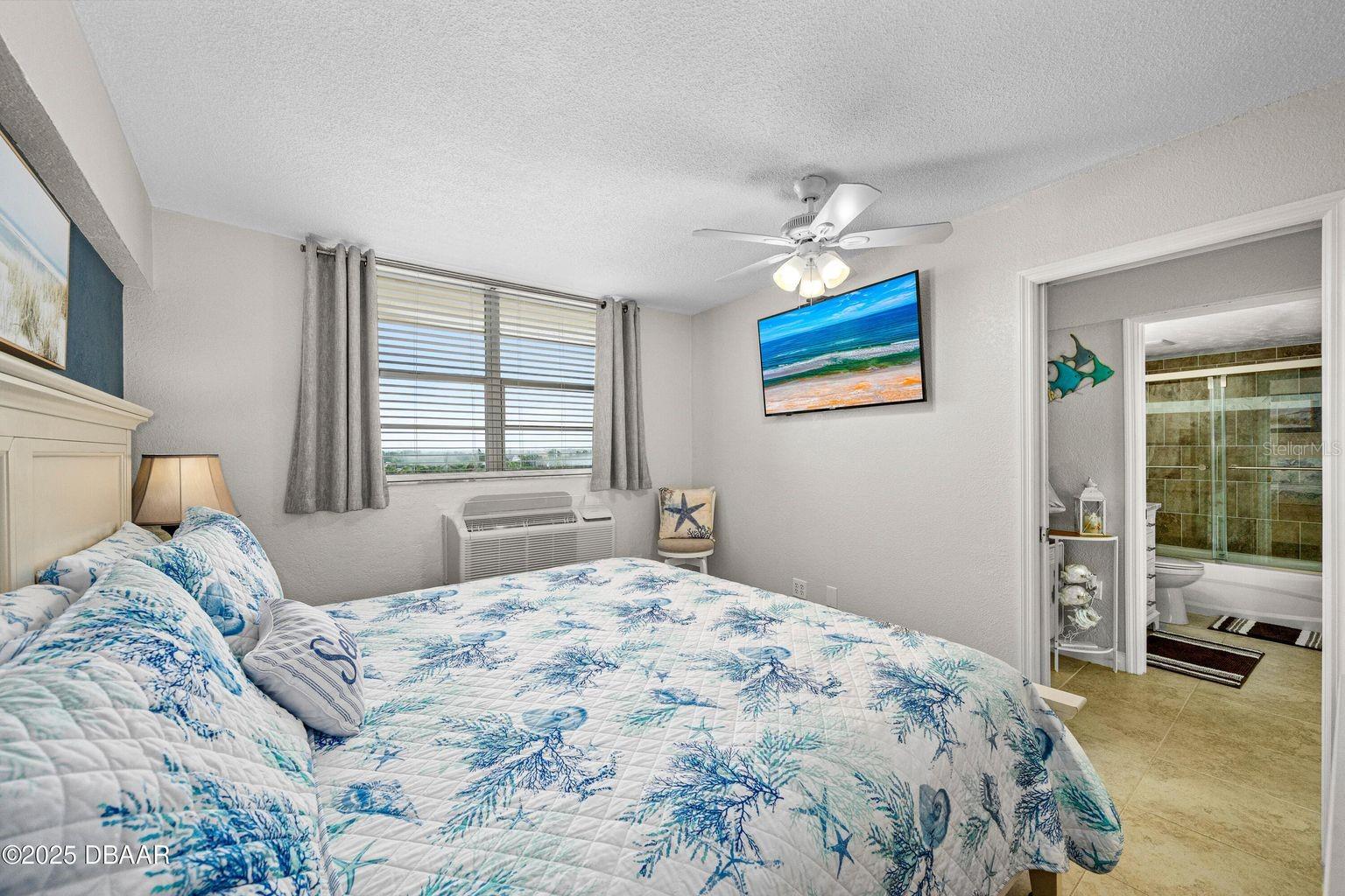 Image 22 of 45 For 2301 Atlantic Avenue 524