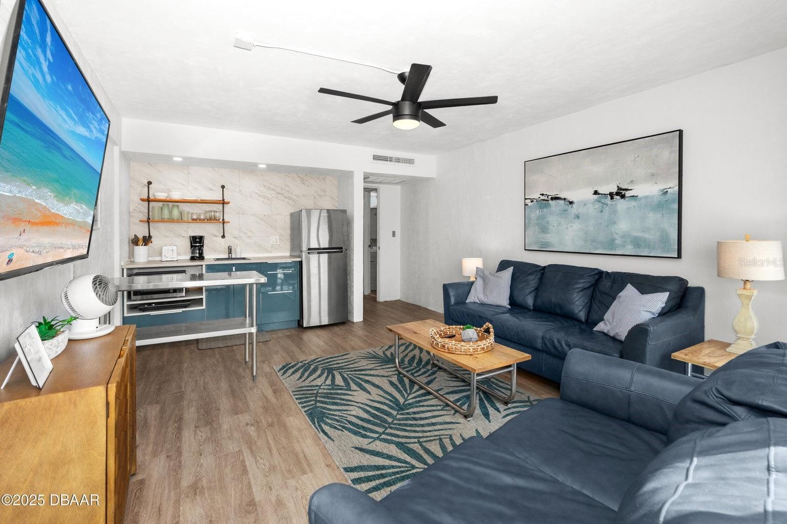 Image 11 of 31 For 219 Atlantic Avenue 333