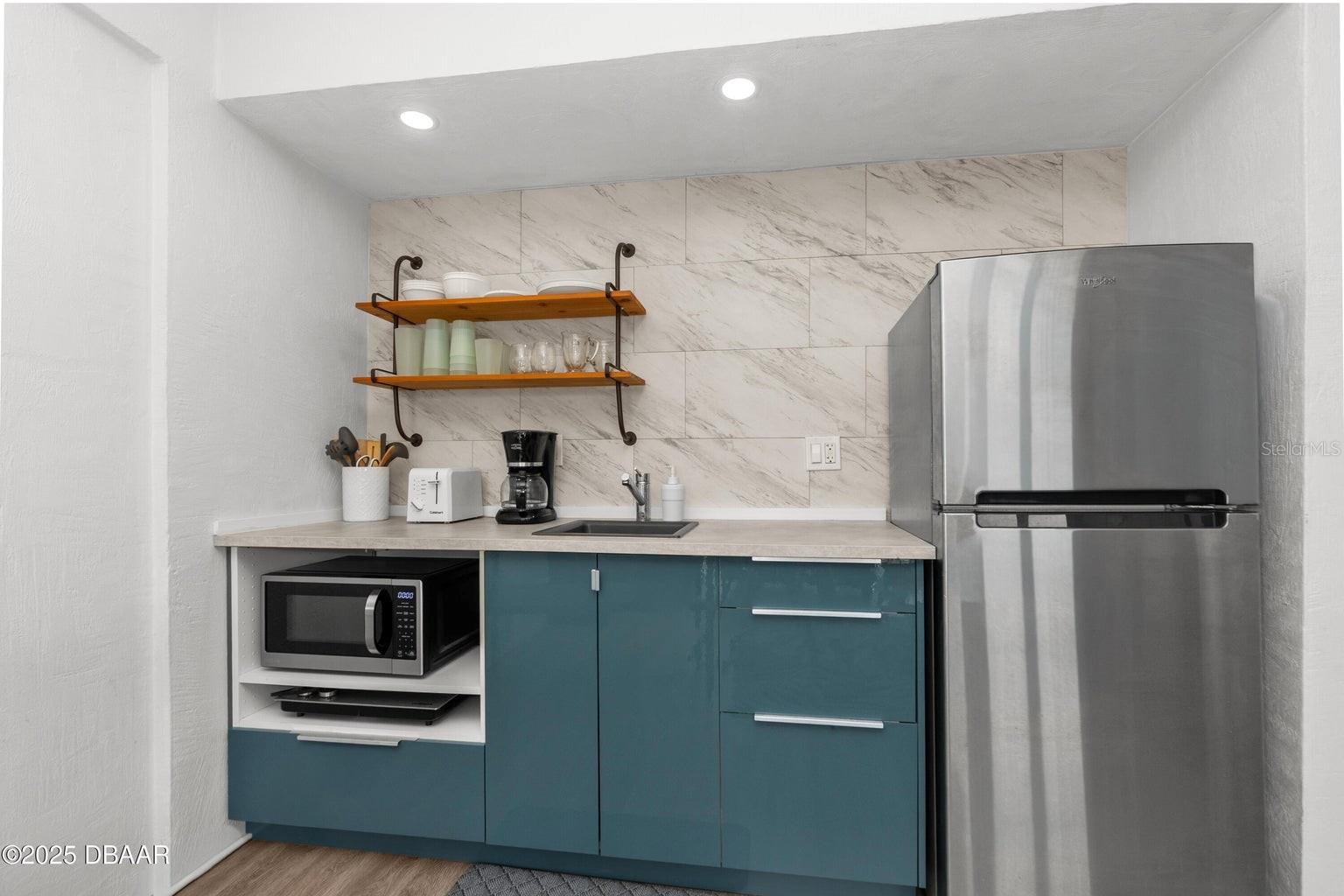 Image 13 of 31 For 219 Atlantic Avenue 333