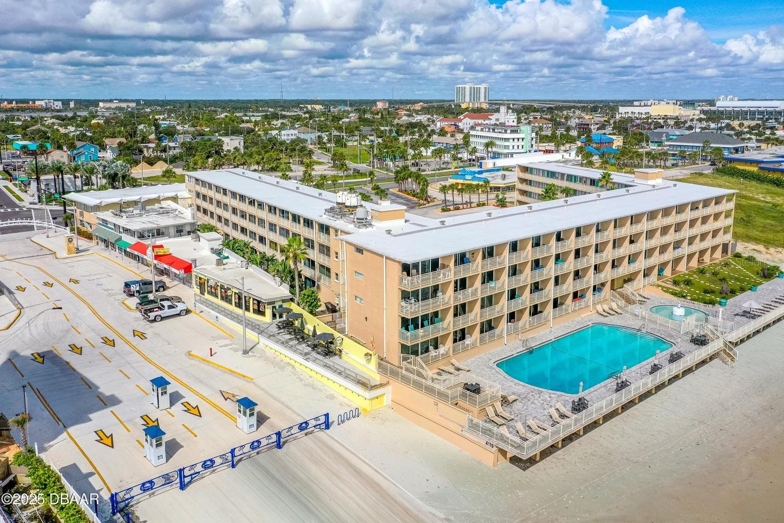 Image 14 of 31 For 219 Atlantic Avenue 333