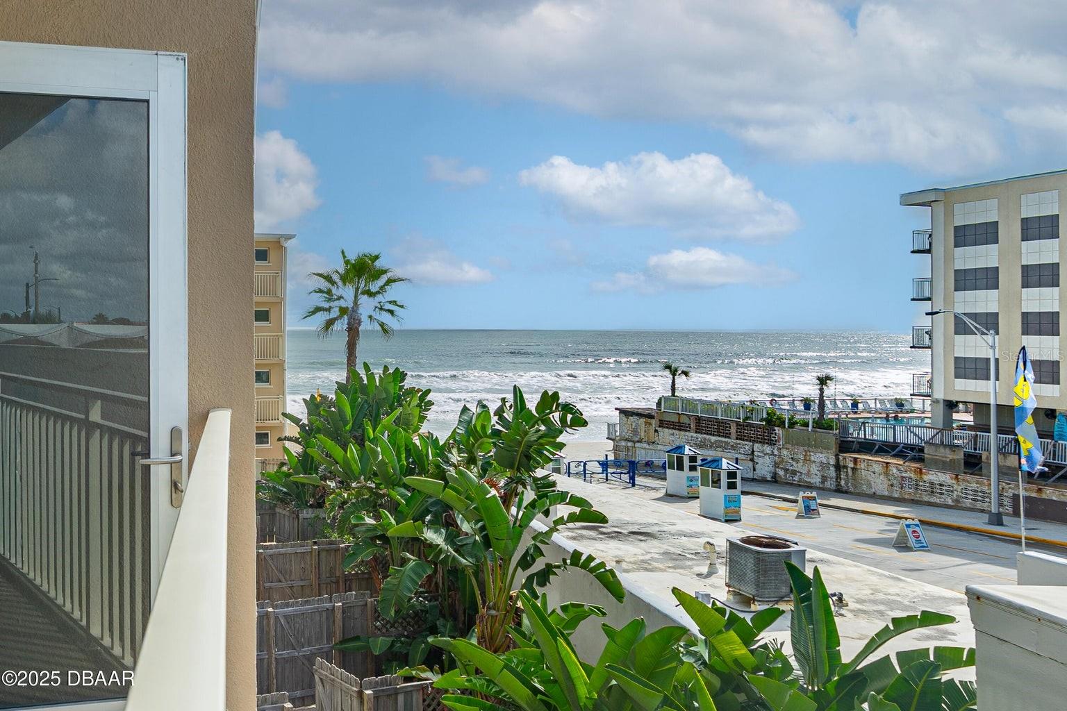 Image 20 of 31 For 219 Atlantic Avenue 333