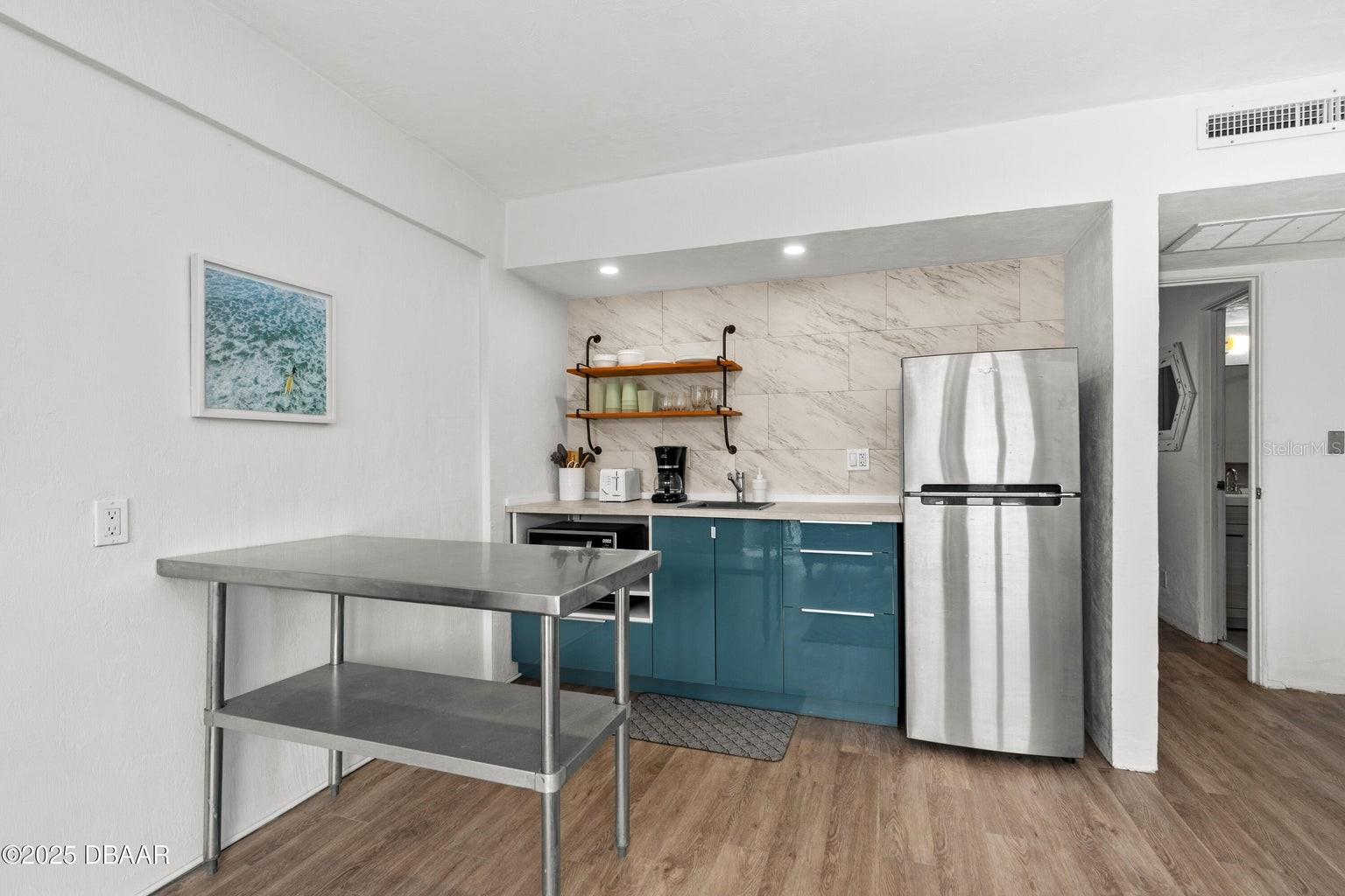 Image 23 of 31 For 219 Atlantic Avenue 333