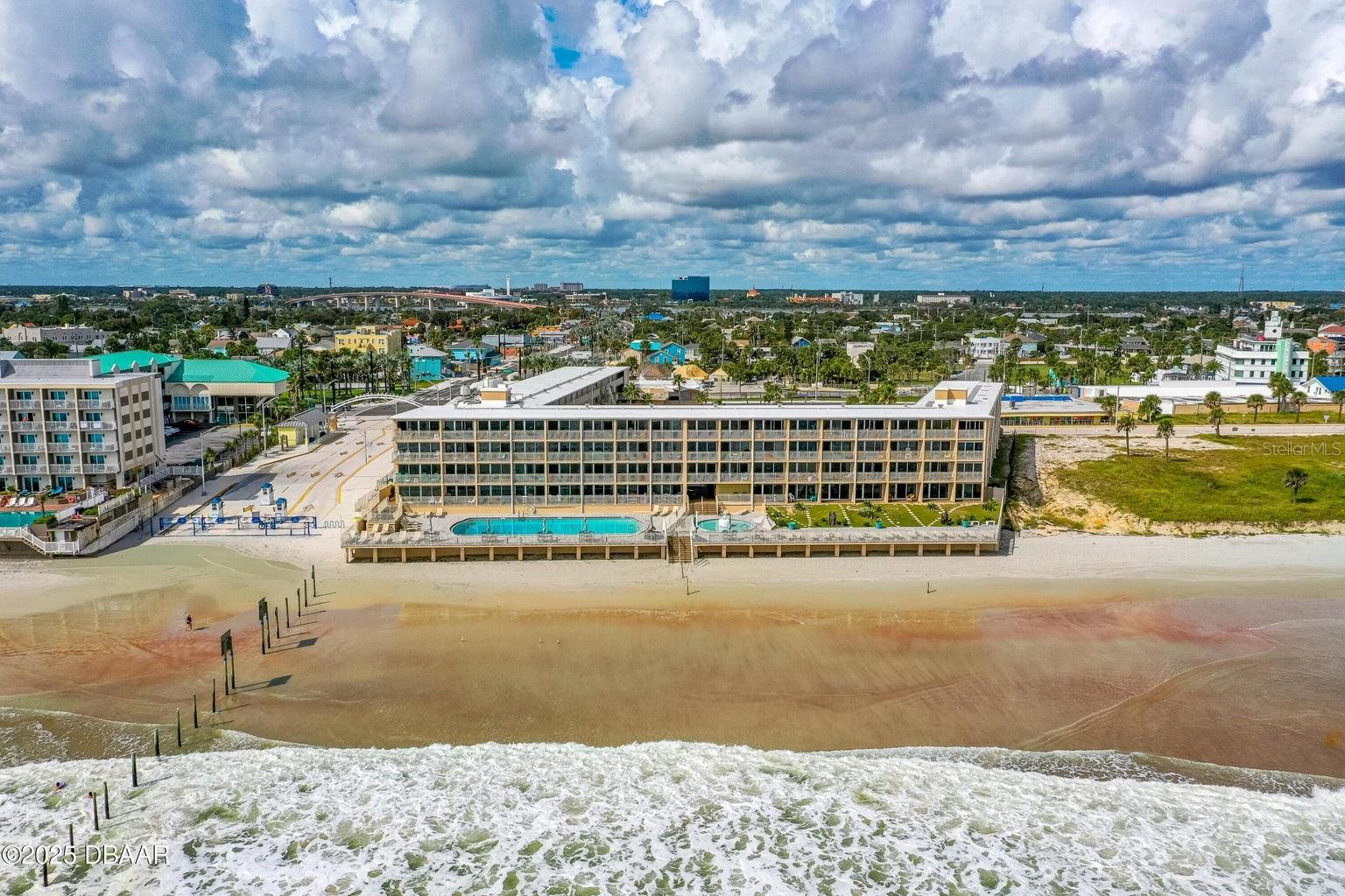 Image 25 of 31 For 219 Atlantic Avenue 333