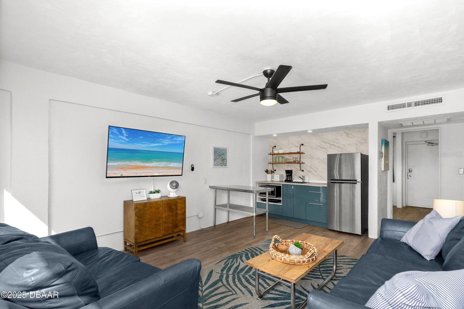 Image 27 of 31 For 219 Atlantic Avenue 333