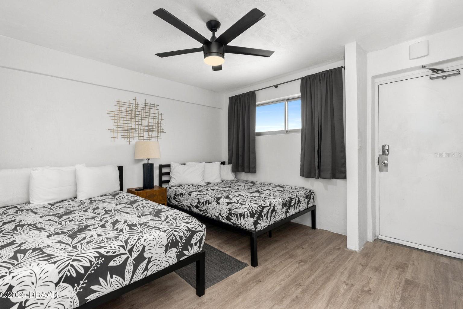 Image 3 of 31 For 219 Atlantic Avenue 333