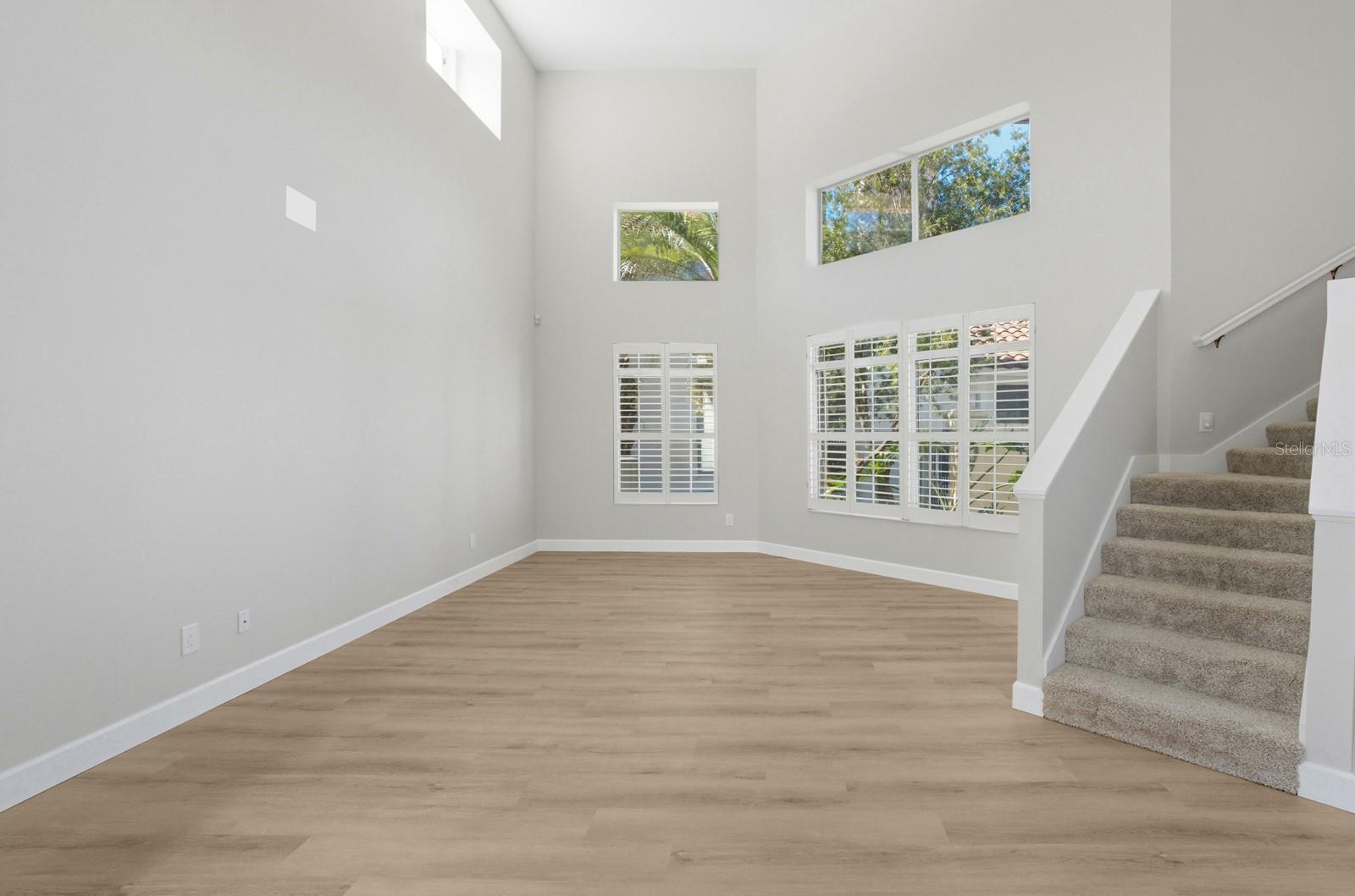 Image 21 of 42 For 13 Madeira Court