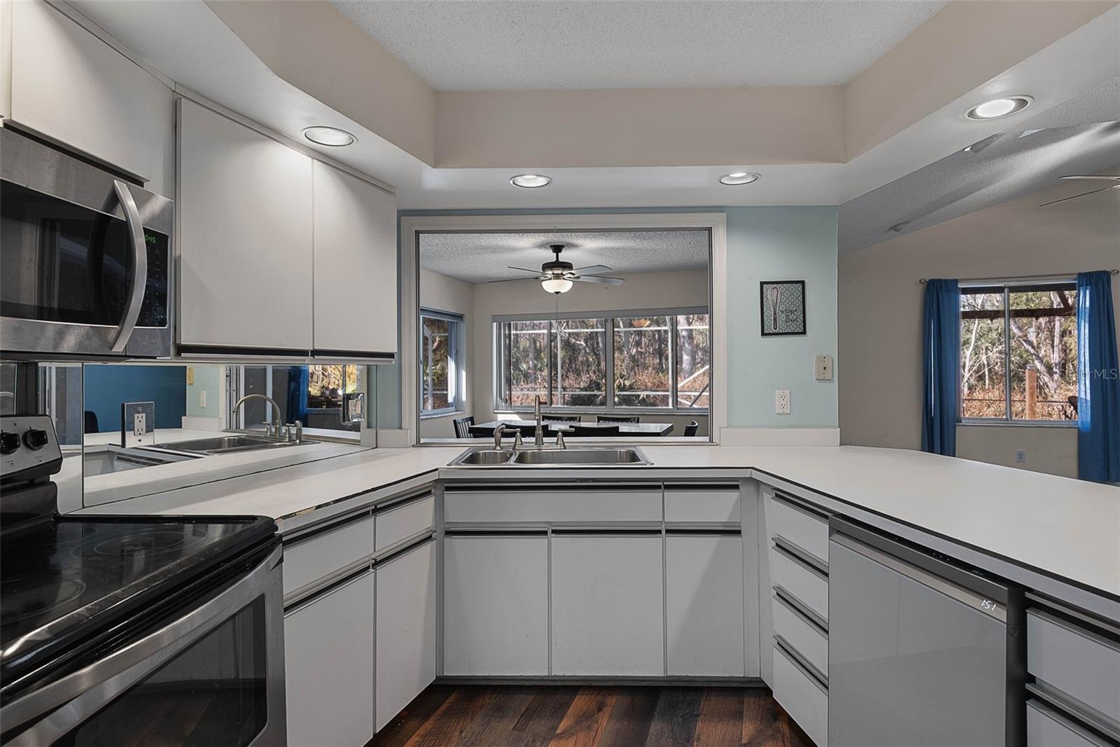 Image 14 of 53 For 21 Fulton Place