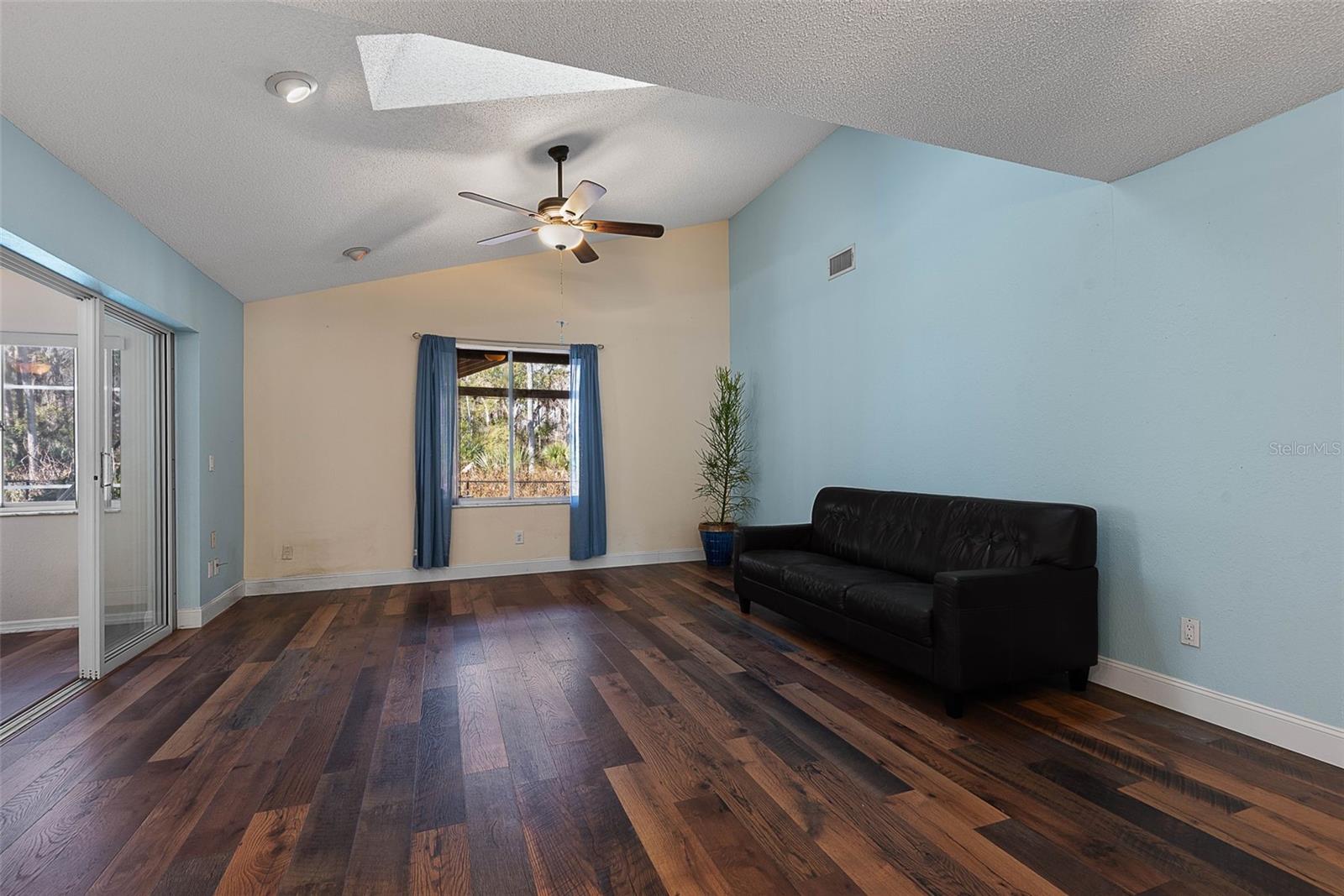 Image 18 of 53 For 21 Fulton Place