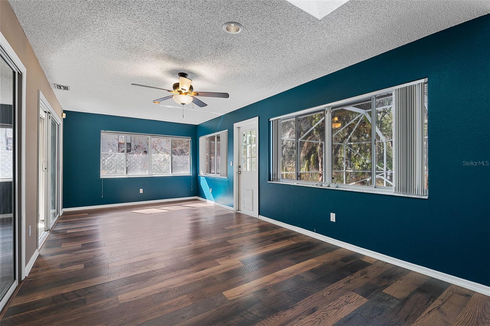 Image 20 of 53 For 21 Fulton Place