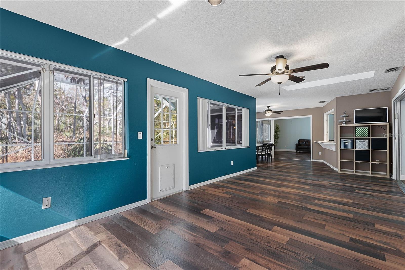 Image 21 of 53 For 21 Fulton Place