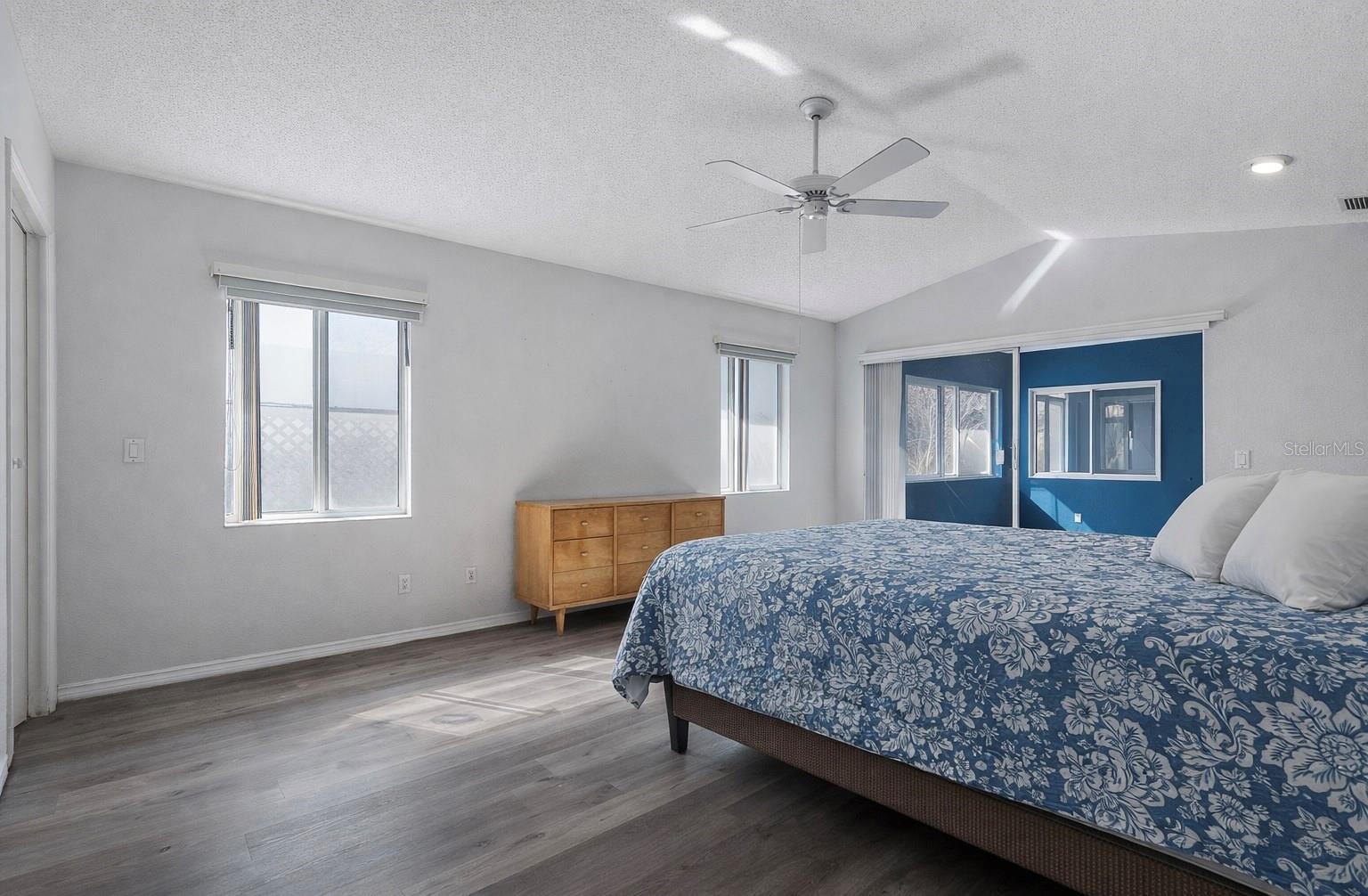 Image 24 of 53 For 21 Fulton Place