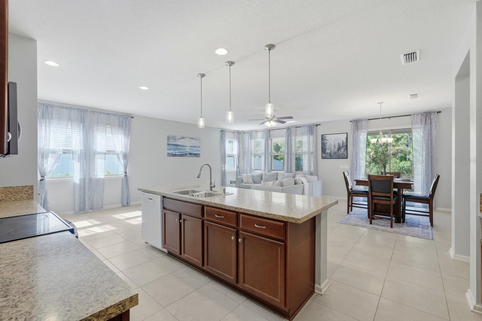 Image 10 of 35 For 417 Tuscany Chase Drive