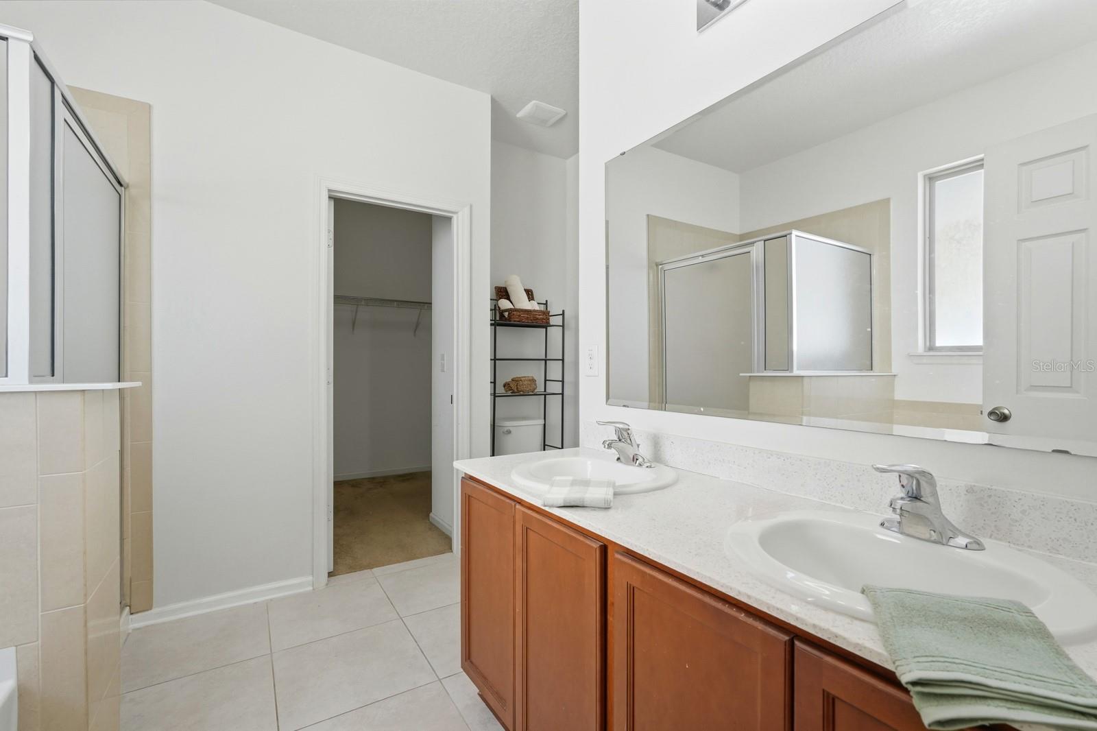 Image 16 of 35 For 417 Tuscany Chase Drive