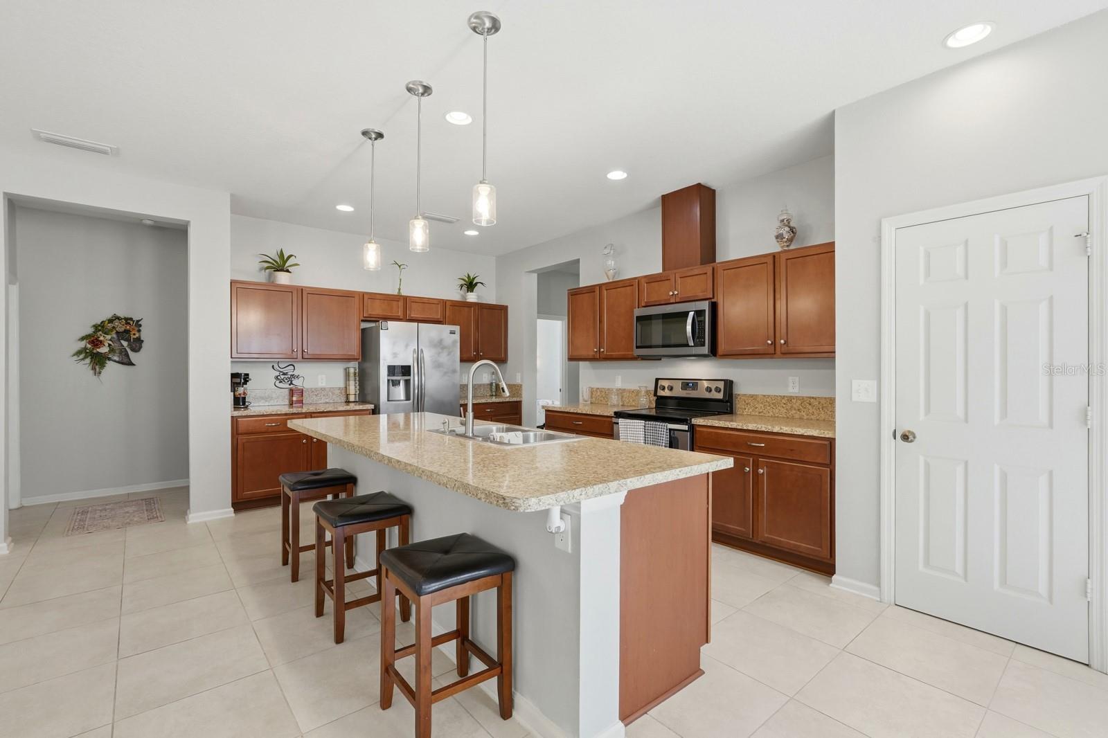 Image 8 of 35 For 417 Tuscany Chase Drive