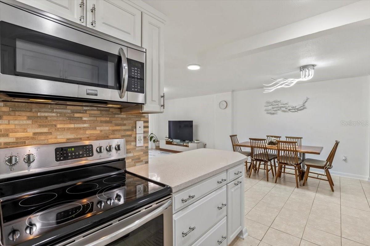 Image 38 of 73 For 1415 Ocean Shore Boulevard 805