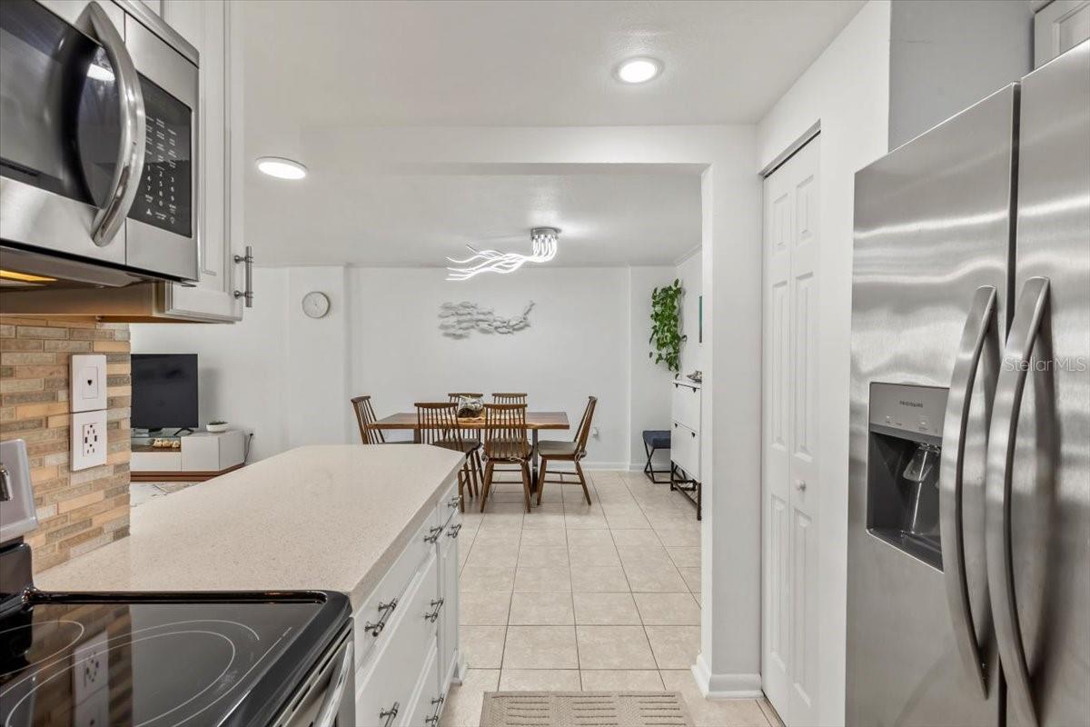 Image 39 of 73 For 1415 Ocean Shore Boulevard 805