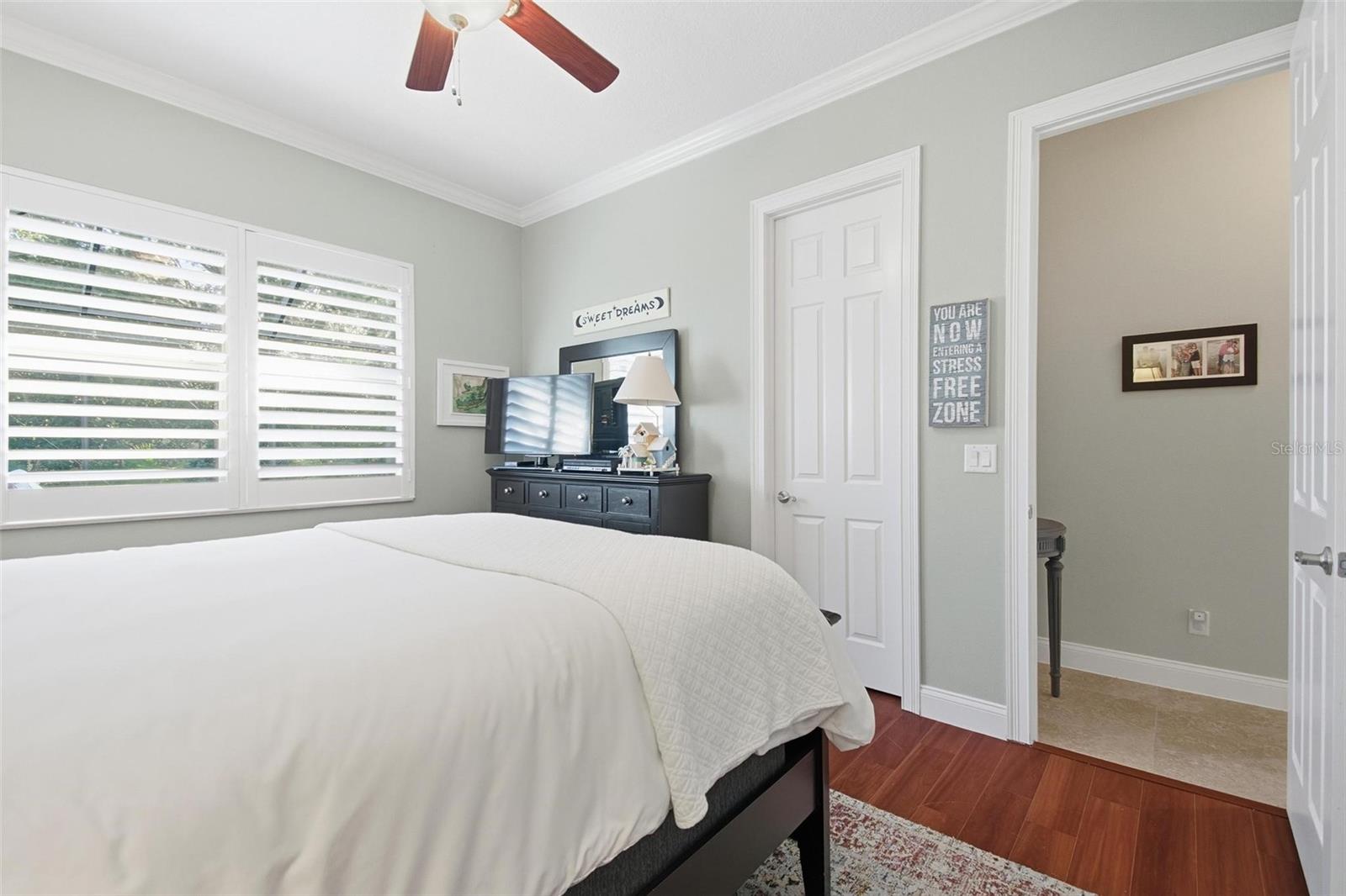 Image 28 of 56 For 9 Sweetwater Court