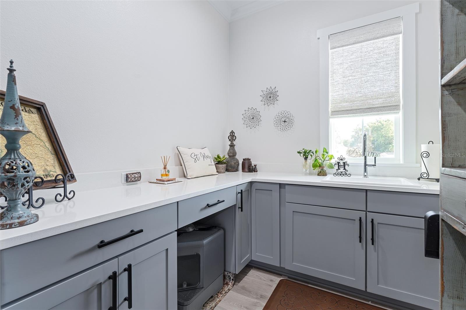 Listing photo id 26 for 622 11th Avenue