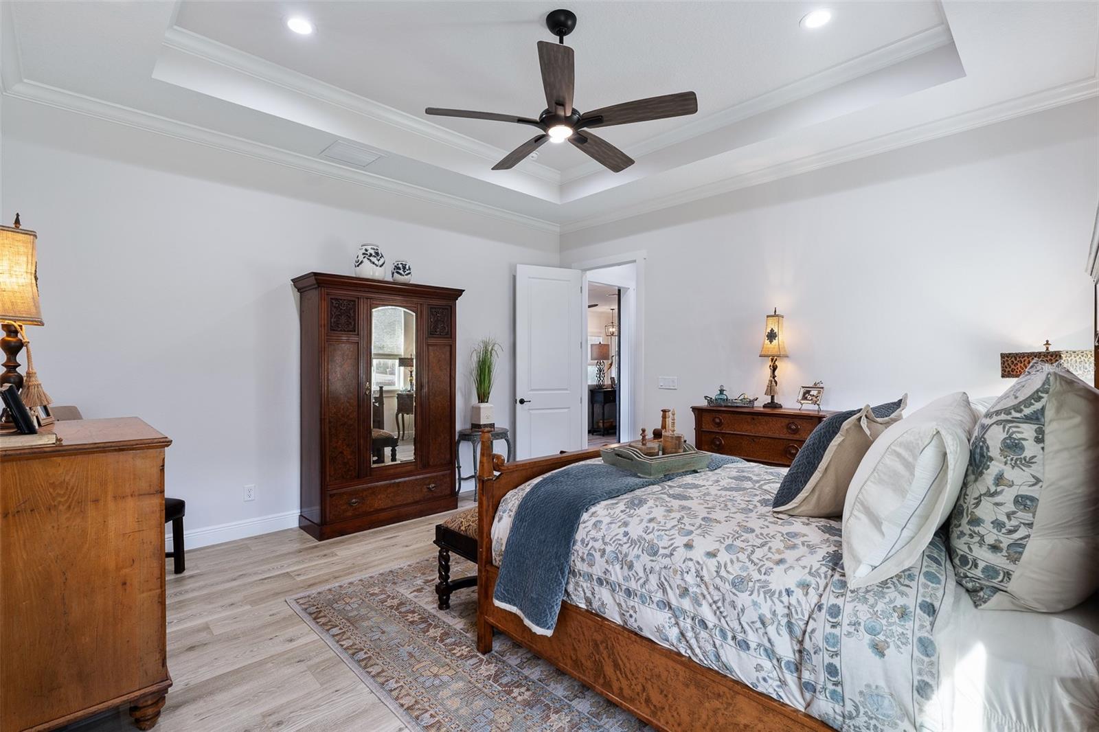 Listing photo id 32 for 622 11th Avenue