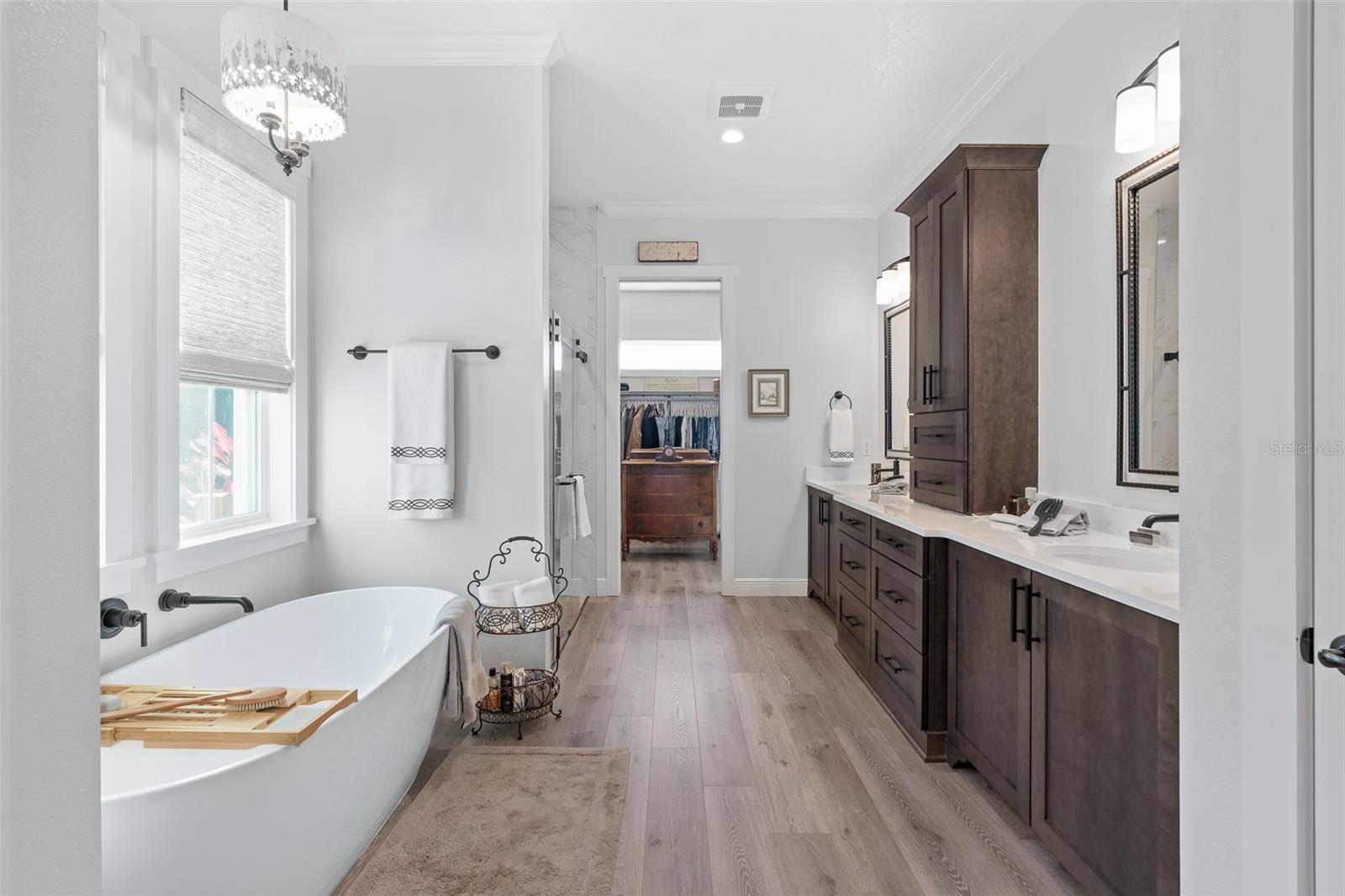 Listing photo id 39 for 622 11th Avenue