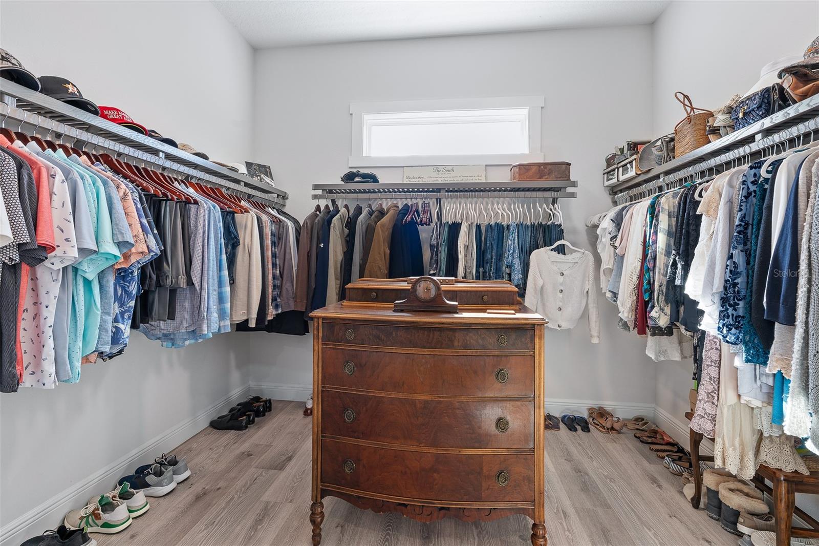 Listing photo id 40 for 622 11th Avenue