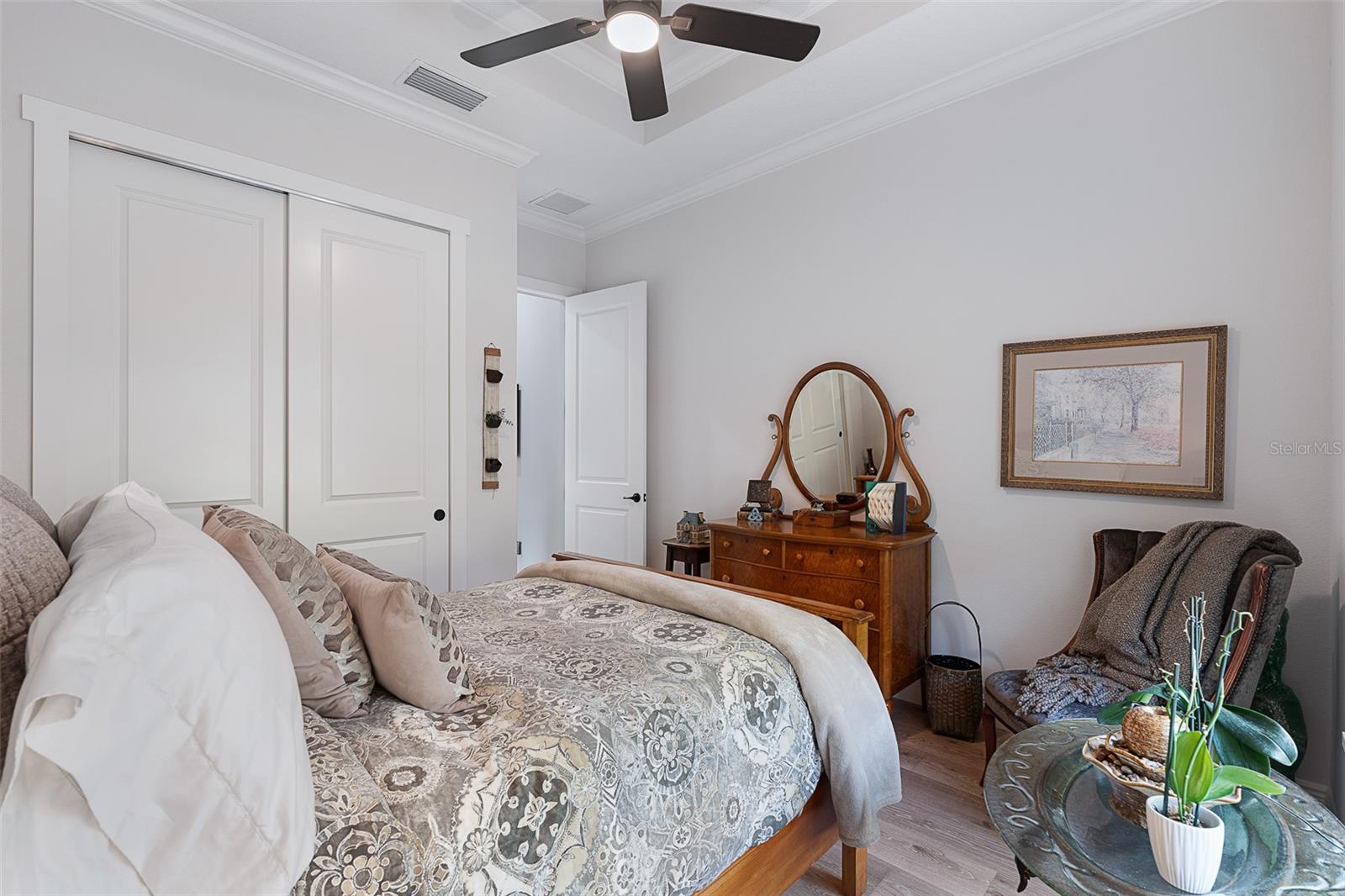 Listing photo id 43 for 622 11th Avenue