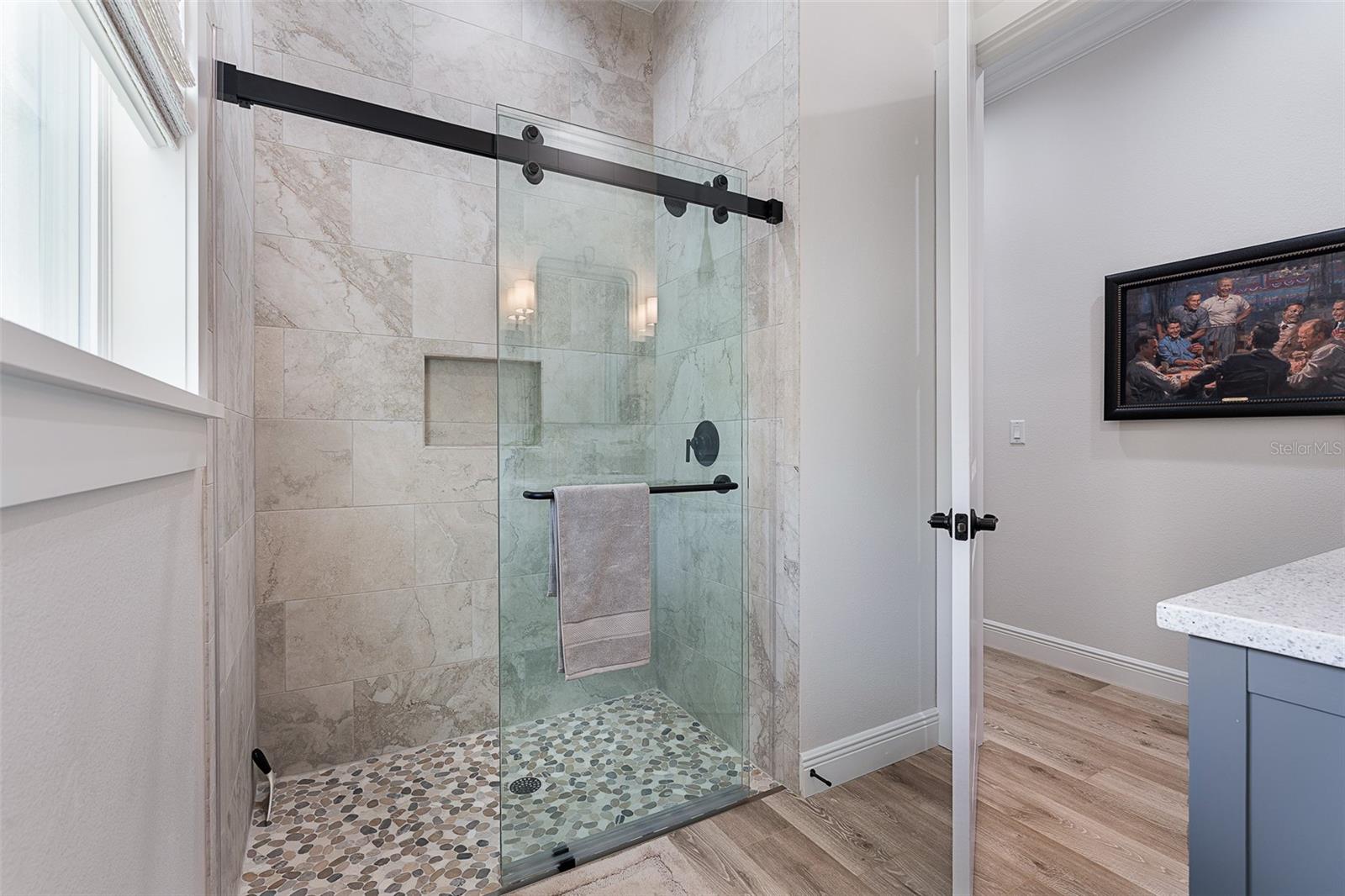 Listing photo id 45 for 622 11th Avenue