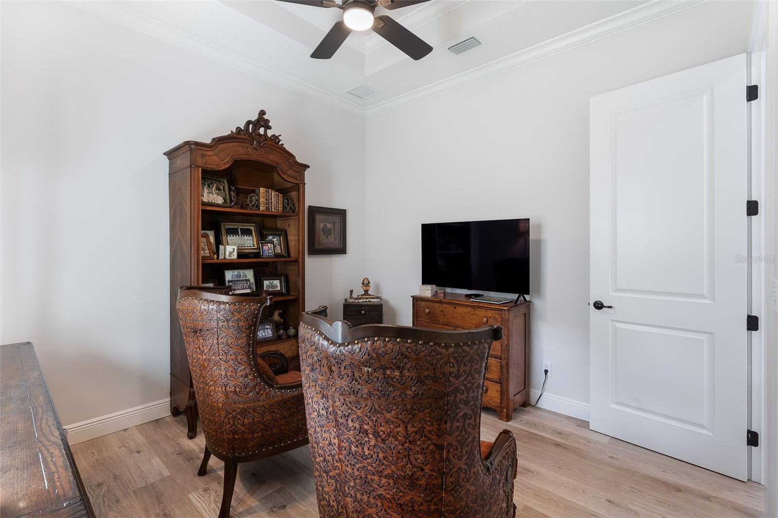 Listing photo id 47 for 622 11th Avenue