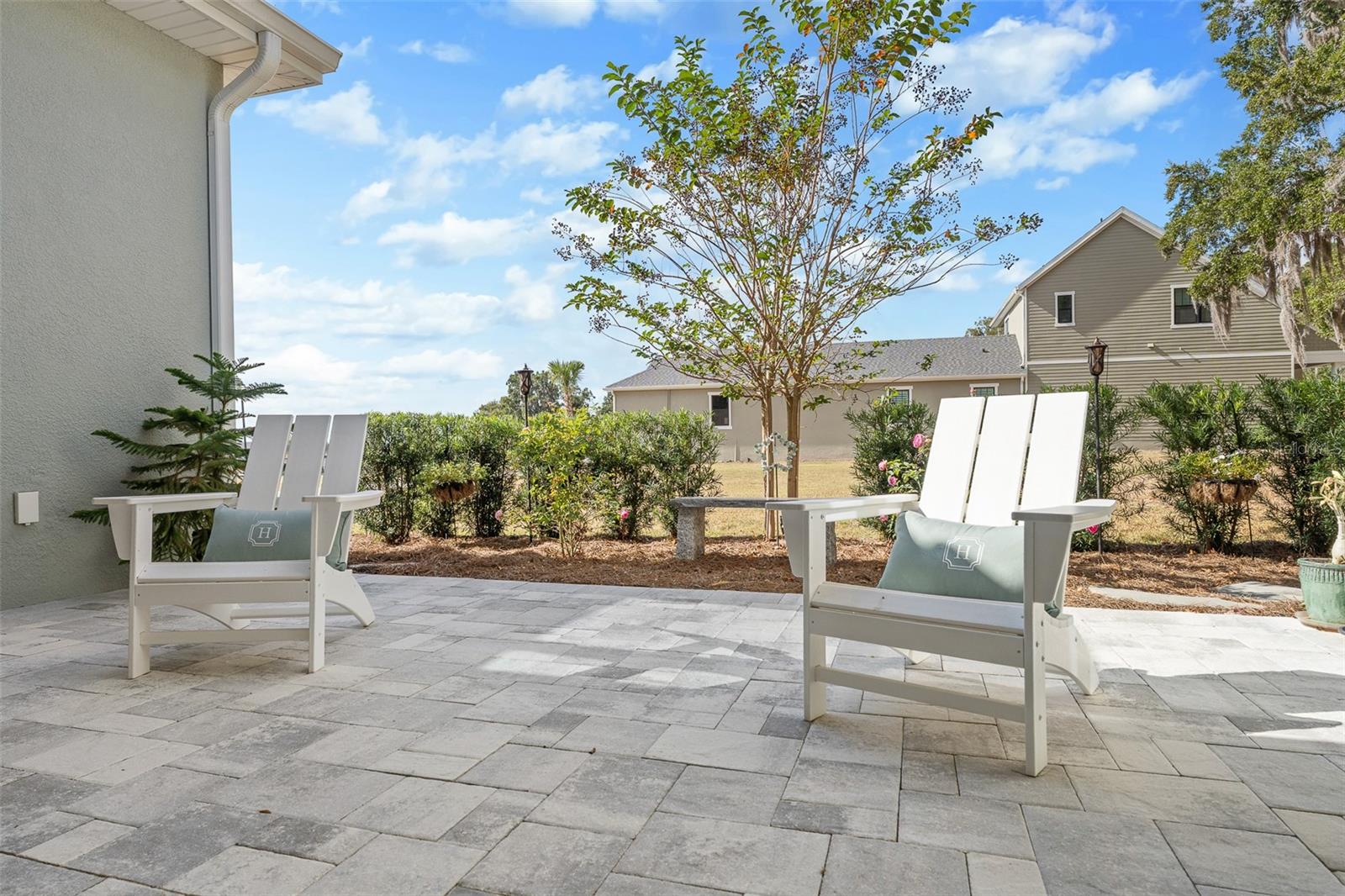 Listing photo id 52 for 622 11th Avenue