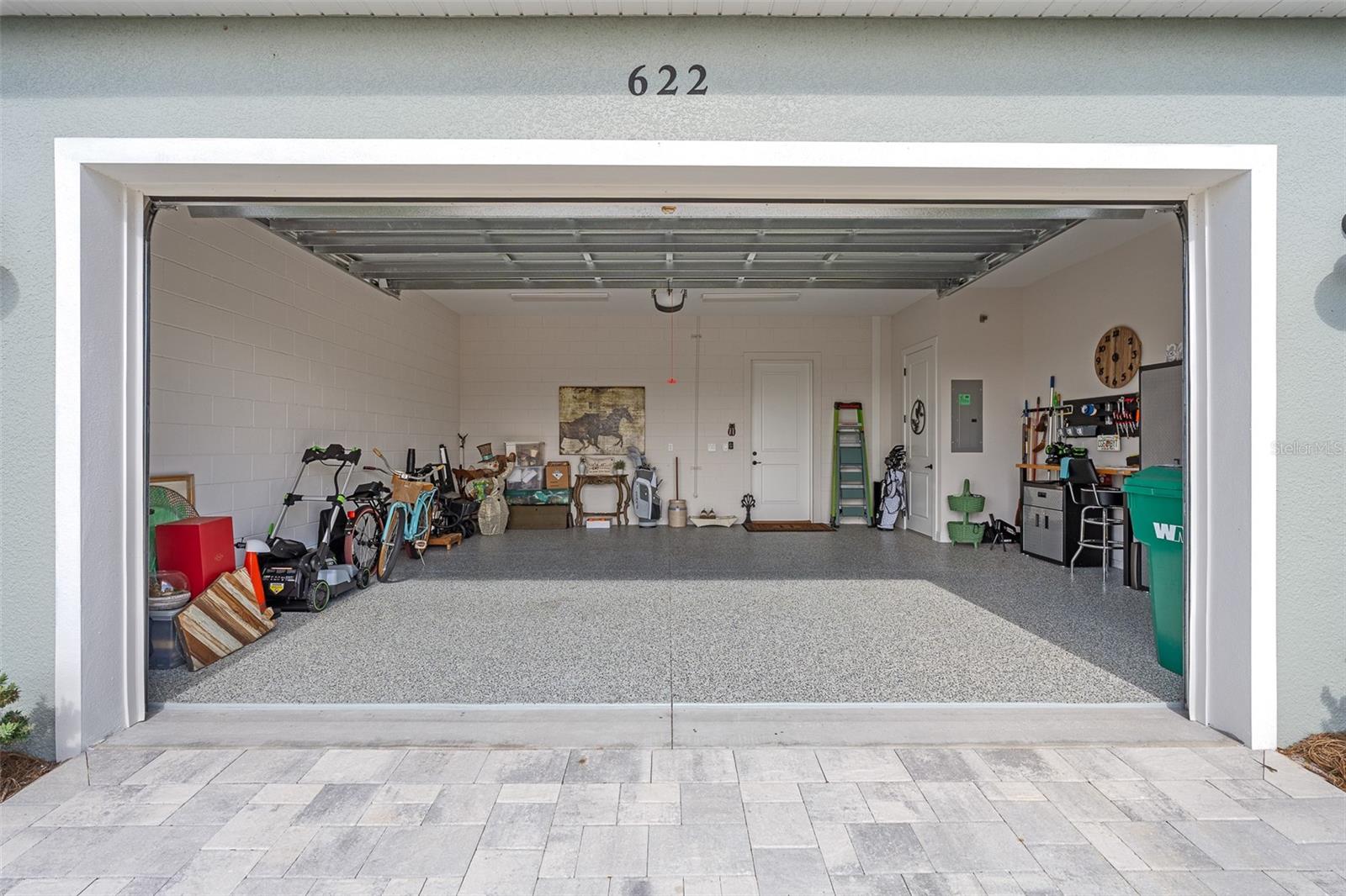 Listing photo id 54 for 622 11th Avenue