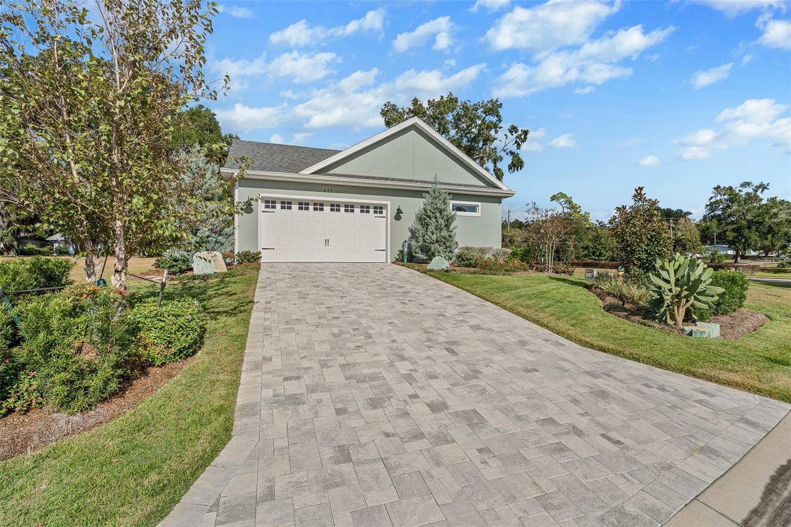 Listing photo id 55 for 622 11th Avenue