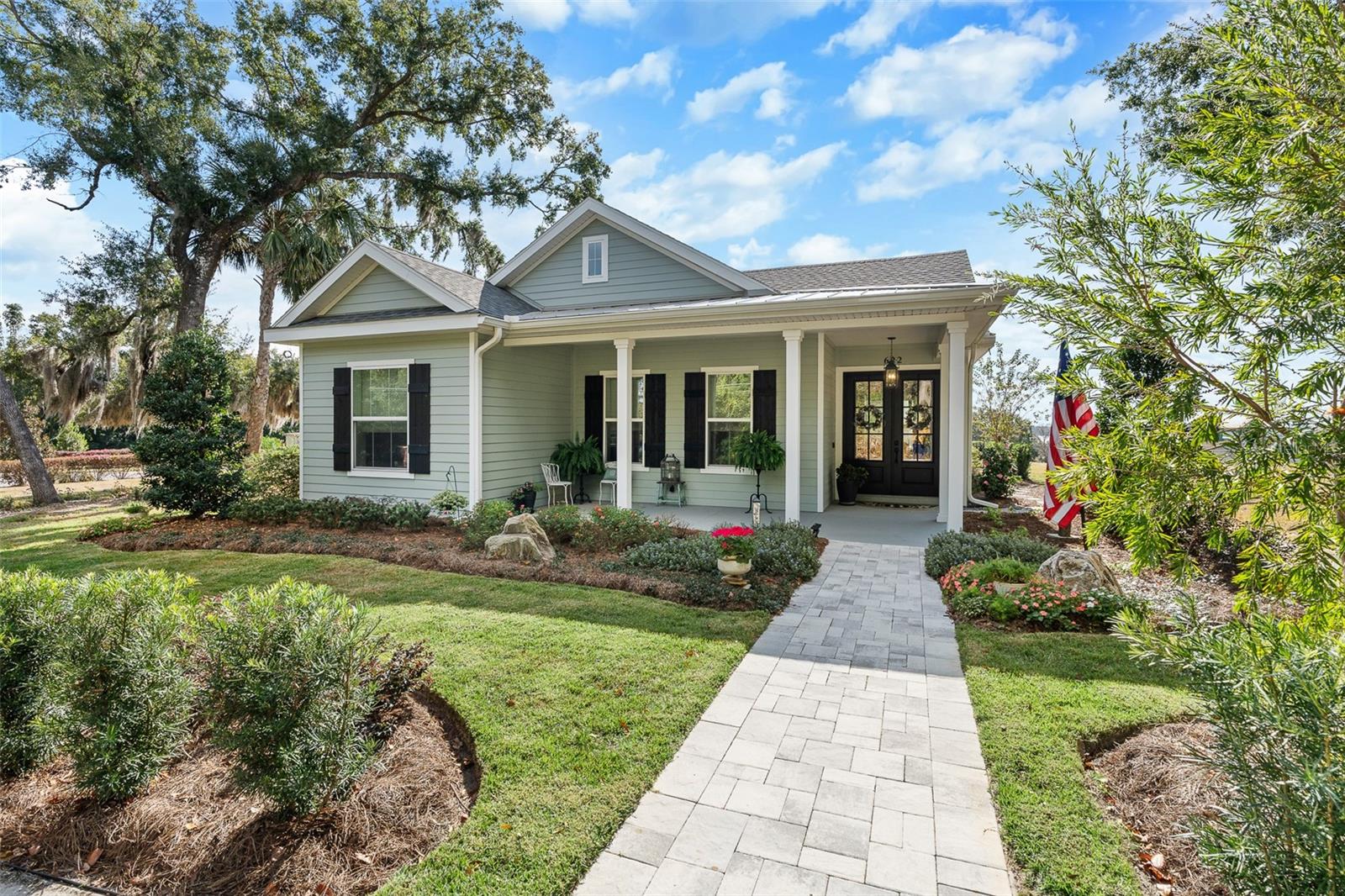 Listing photo id 5 for 622 11th Avenue