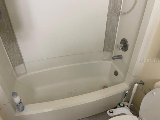 Image 10 of 17 For 48 Club House Drive 204