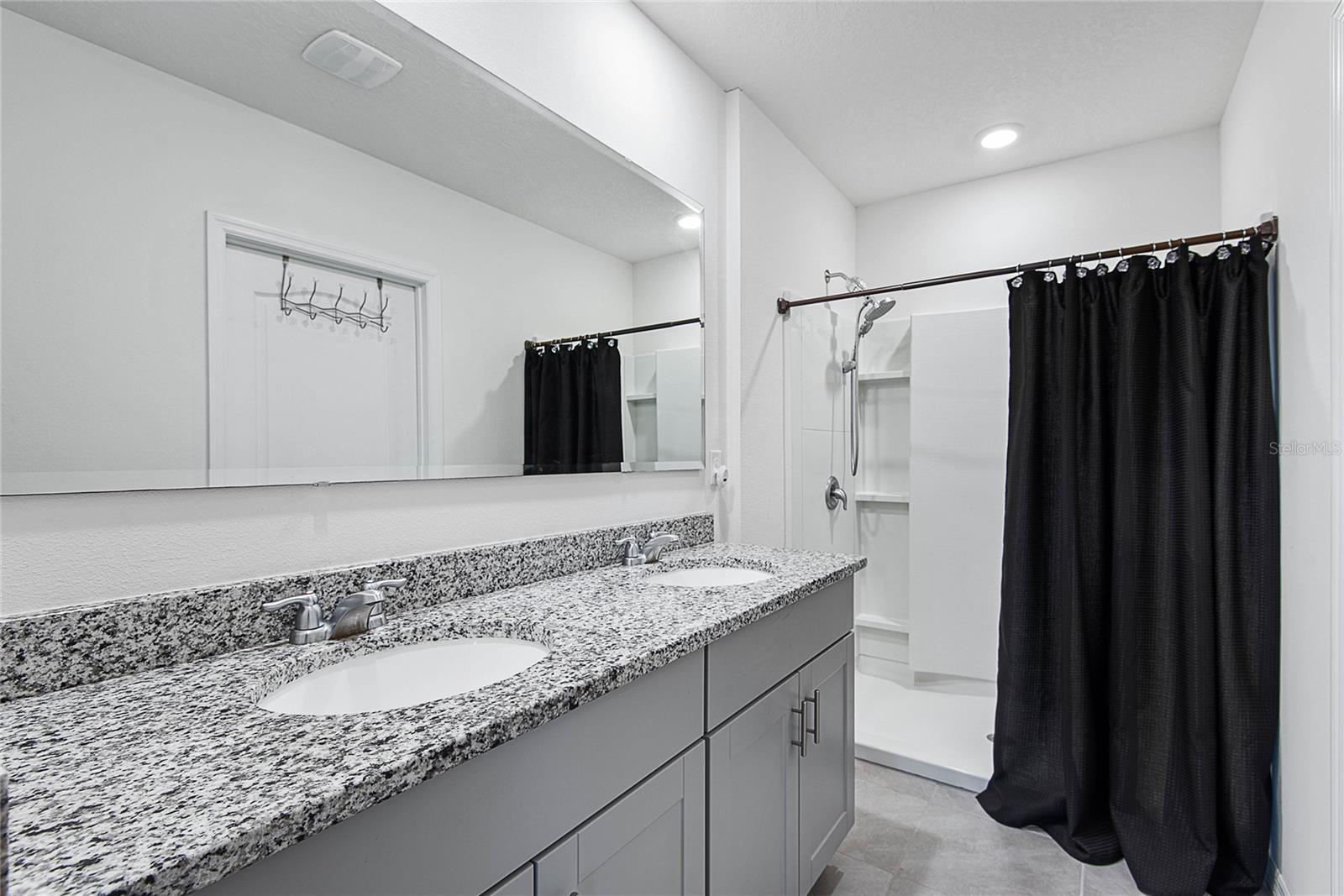 Image 30 of 49 For 45 Bella Oaks Drive