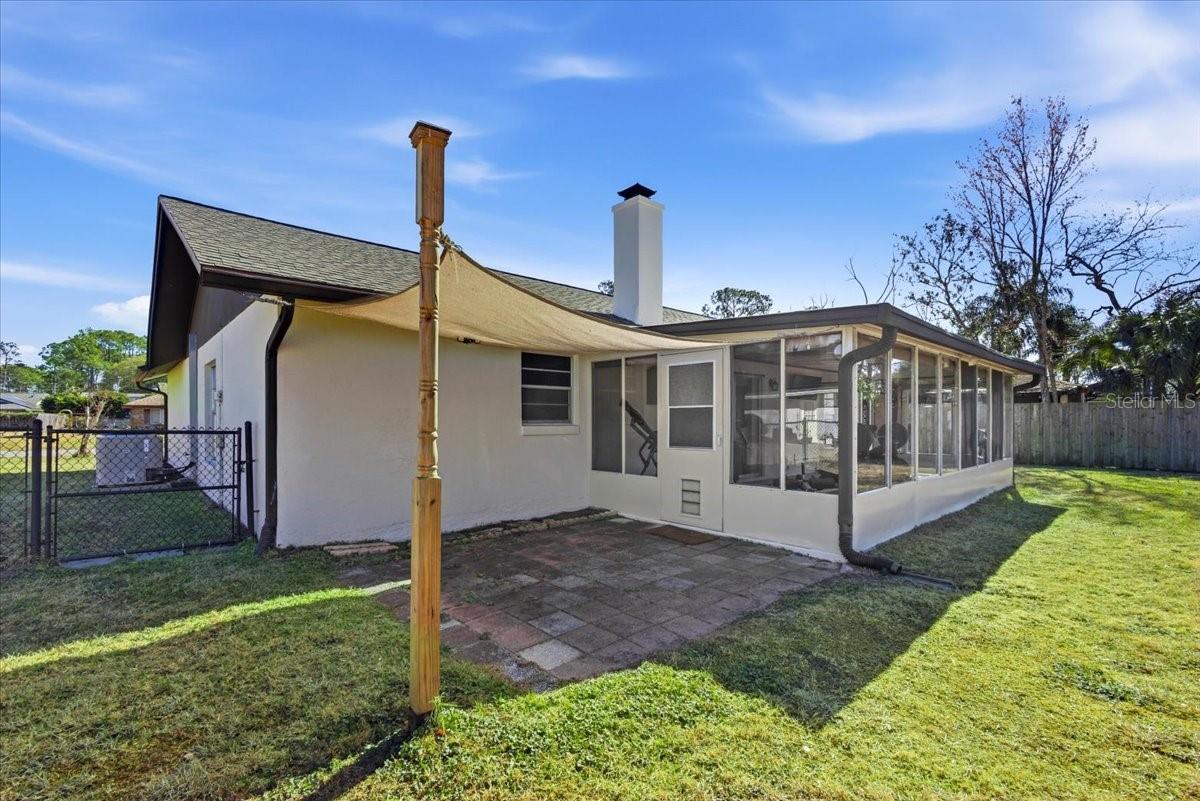 Image 3 of 37 For 8 Berkshire Lane