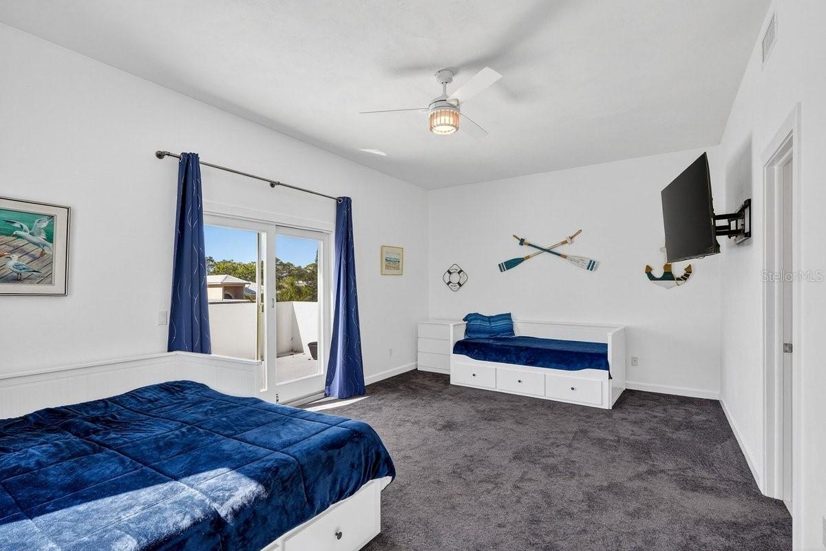 Image 35 of 49 For 13 Bay Pointe Drive