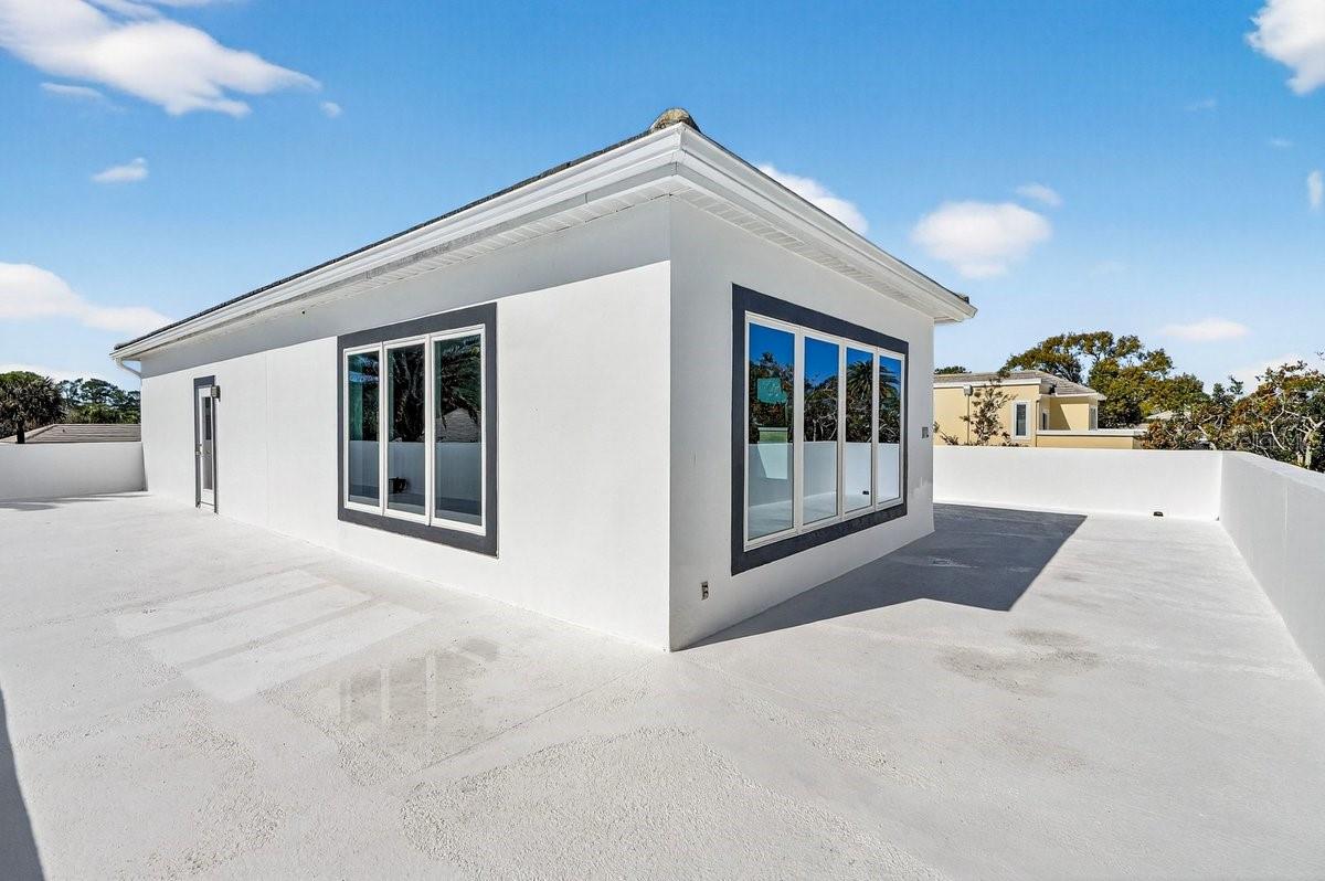 Image 38 of 49 For 13 Bay Pointe Drive