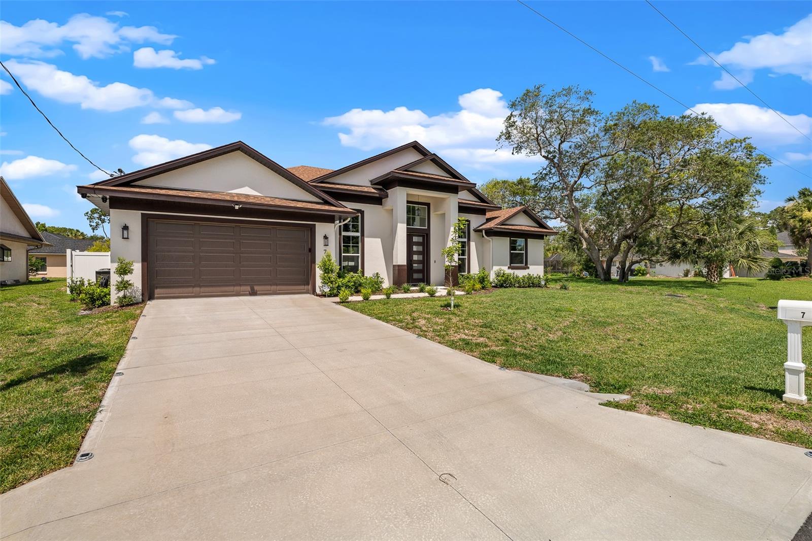 Image 3 of 58 For 7 Fortune Lane