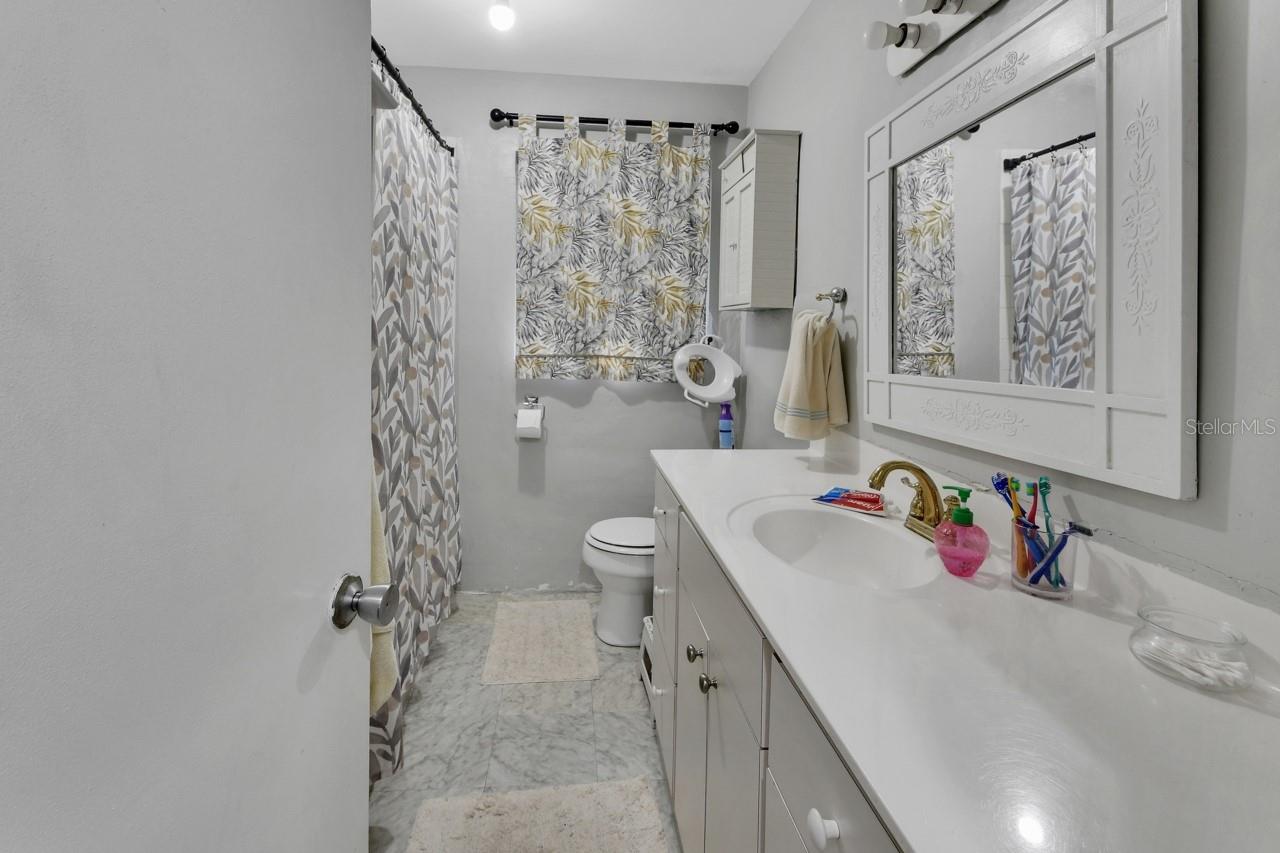 Image 11 of 27 For 4725 Audubon Avenue