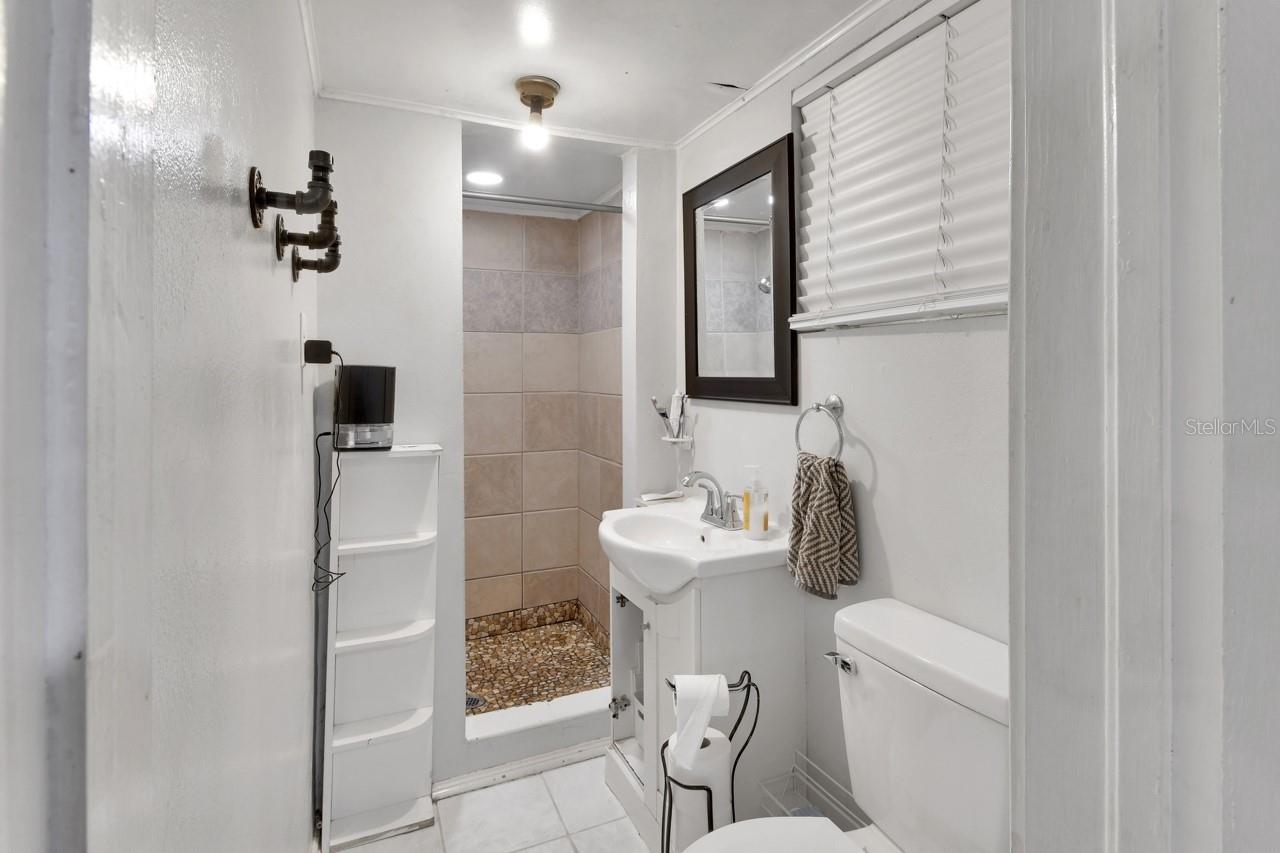 Image 19 of 27 For 4725 Audubon Avenue