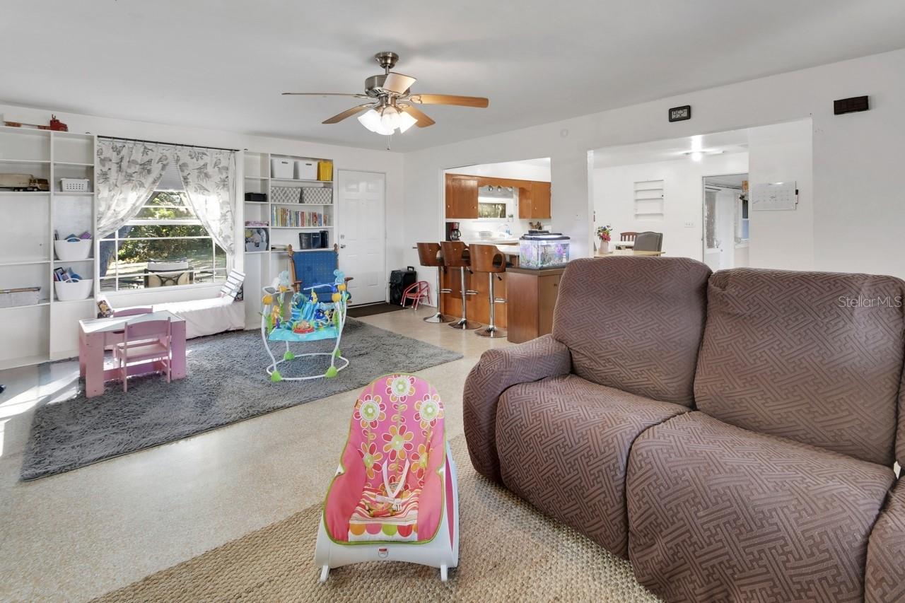 Image 5 of 27 For 4725 Audubon Avenue